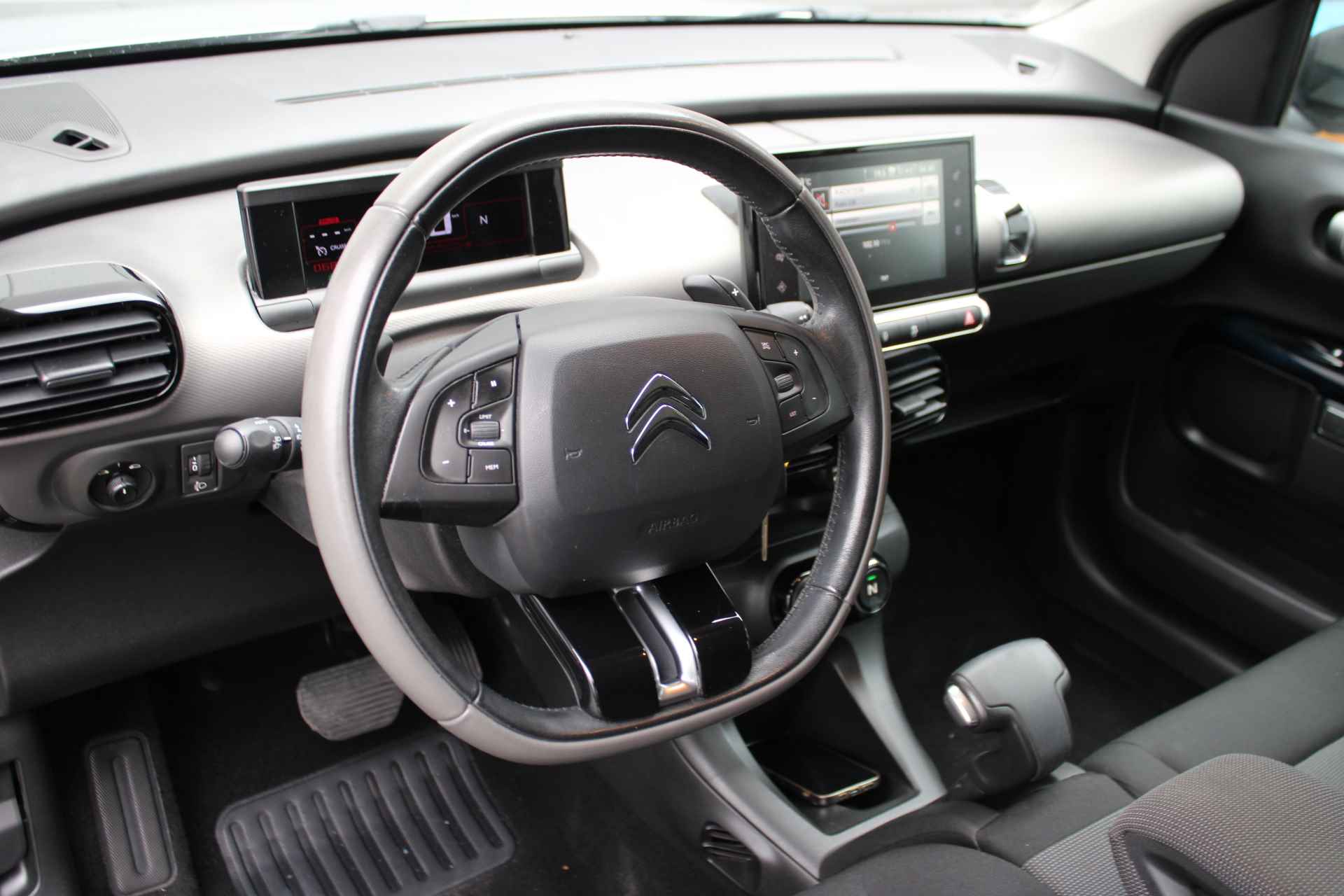 Citroën C4 Cactus 1.2 e-VTi 82pk Feel Automaat | NAVI | CAMERA | CLIMA | CRUISE | PDC | LED DAGRIJVERLICHTING | LICHTMETAAL | - 15/21