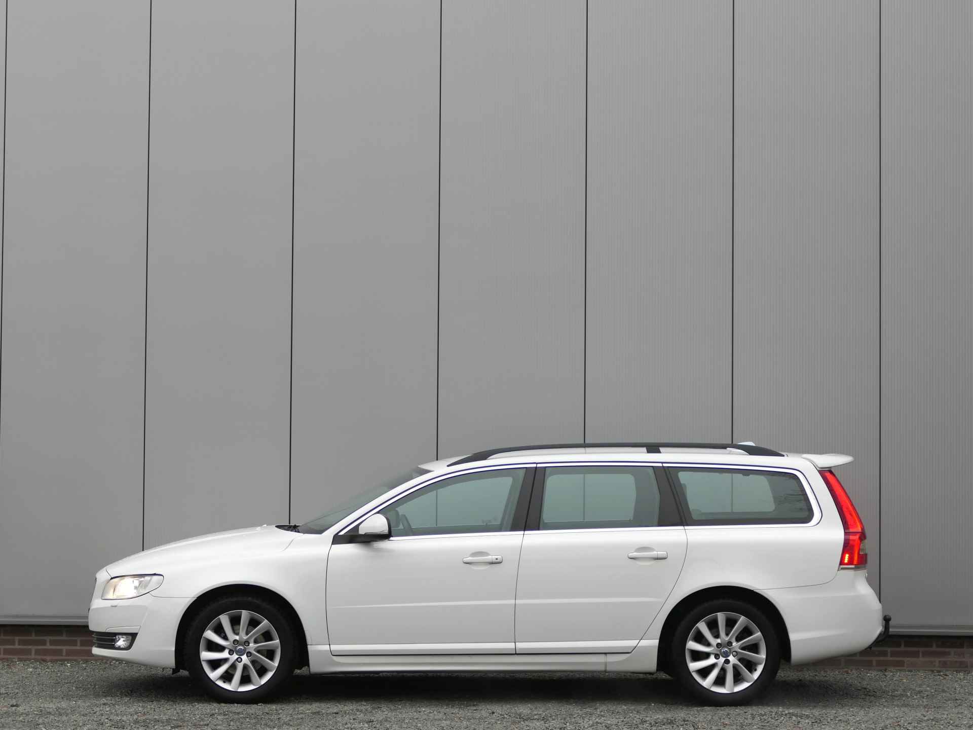 Volvo V70 2.0 T4 Dynamic Edition Navi / Standkachel / Stoel & stuurverwarming - 6/14