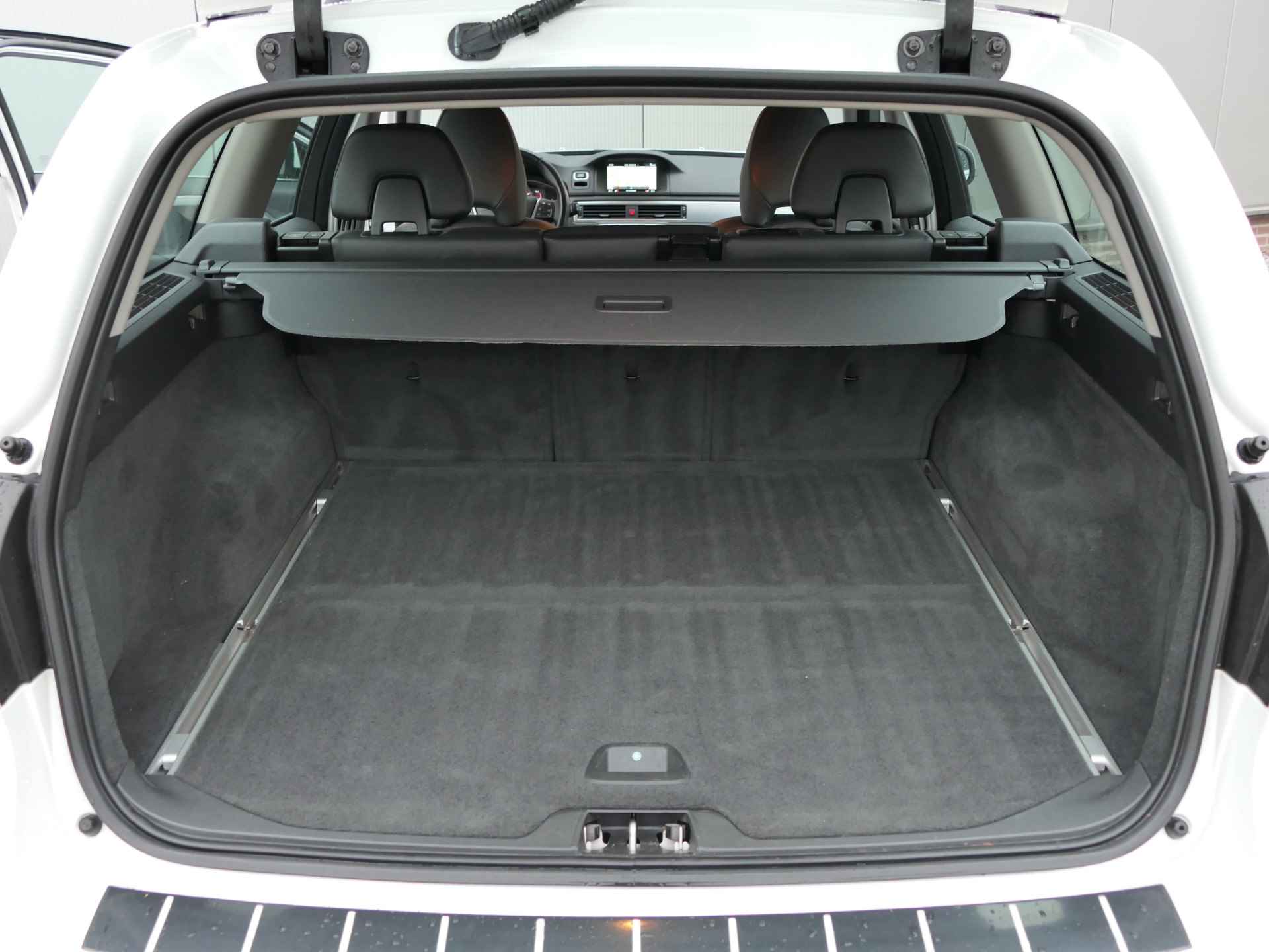 Volvo V70 2.0 T4 Dynamic Edition Navi / Standkachel / Stoel & stuurverwarming - 11/14