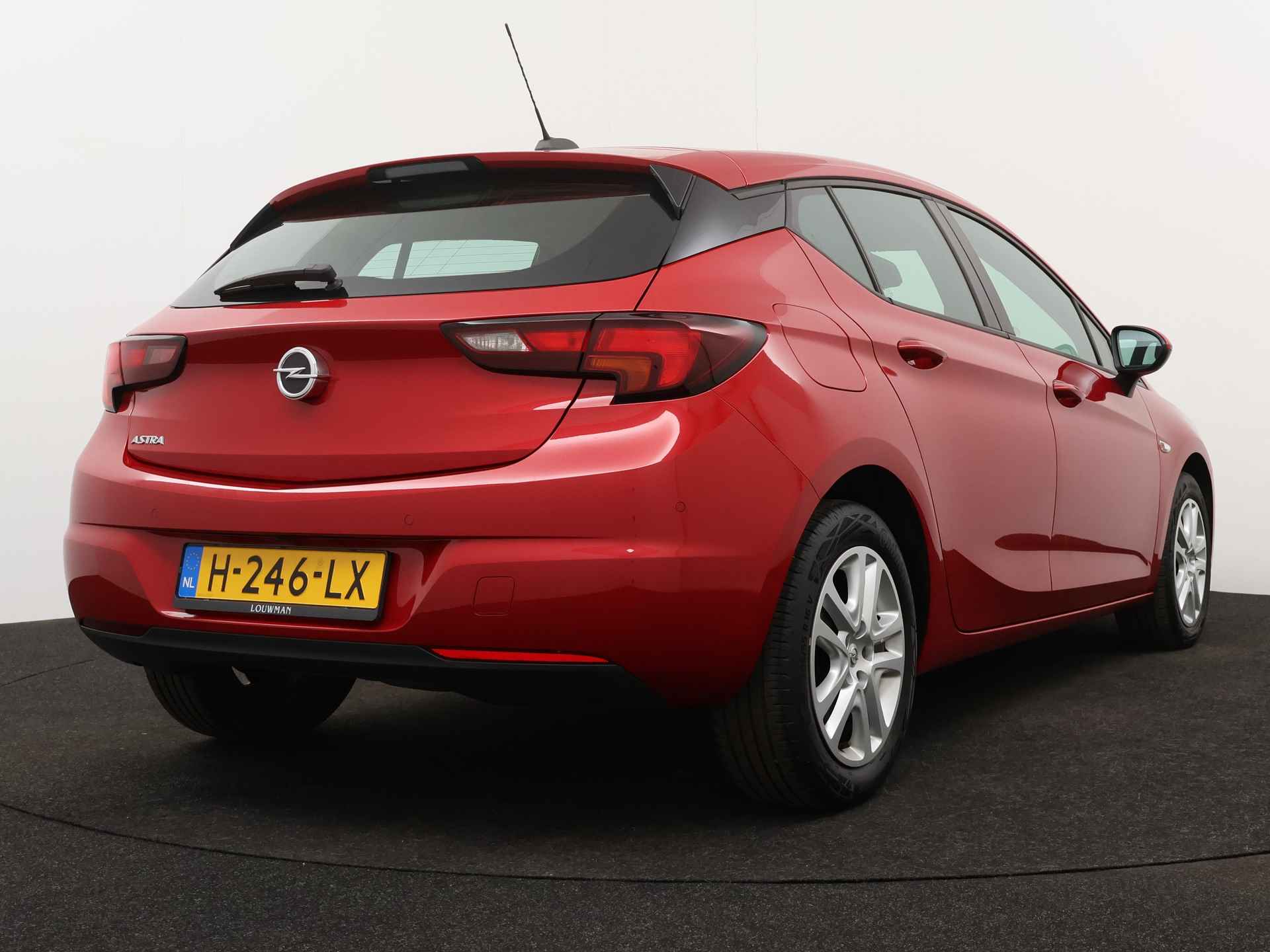 Opel Astra 1.2 Business Edition | Navigatie | Climate control | Cruise control | Camera | - 3/44