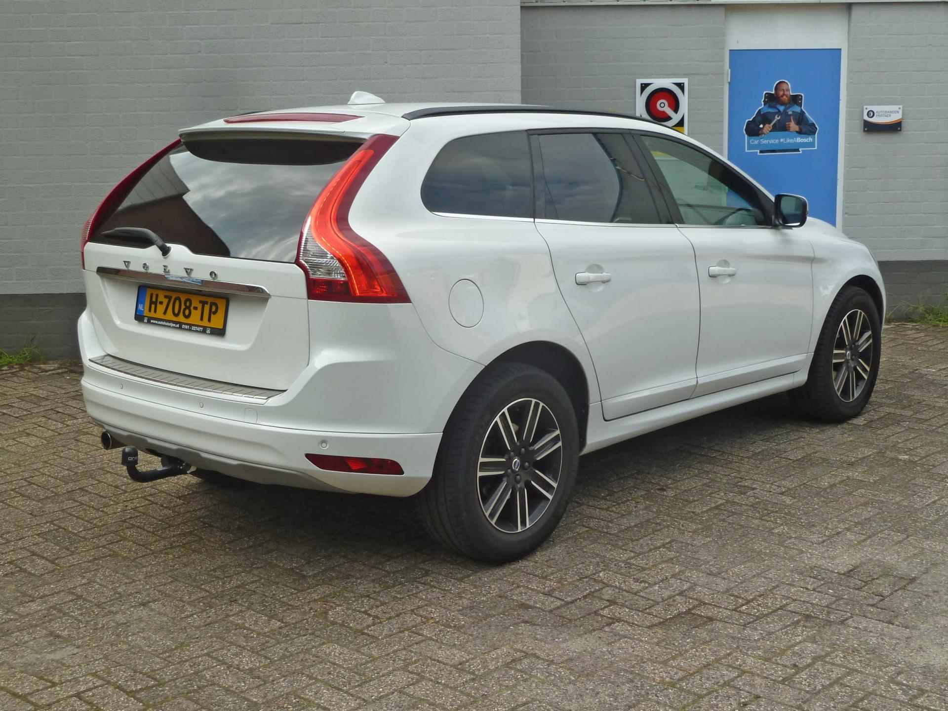 Volvo XC60 2.0 D3 FWD Momentum|Navi|Camera|Afn.Trekhaak|Climate-Control - 4/30