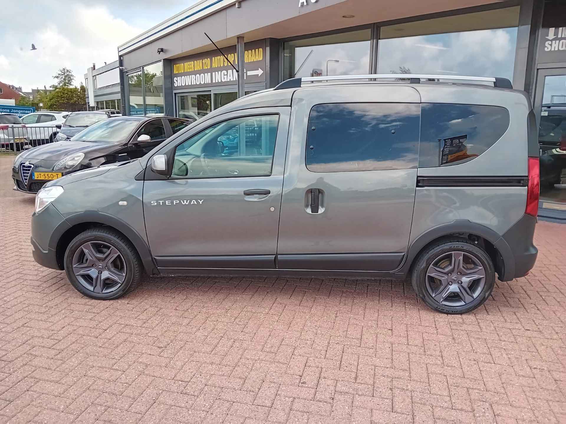 Dacia Dokker 1.2 TCe S&S Ambiance, Airco, Multimediasysteem, Bluetooth telefoonverbinding, Navigatie, Cruise control, Stoelverwarming, Parkee Nette auto, BOVAG - 9/26