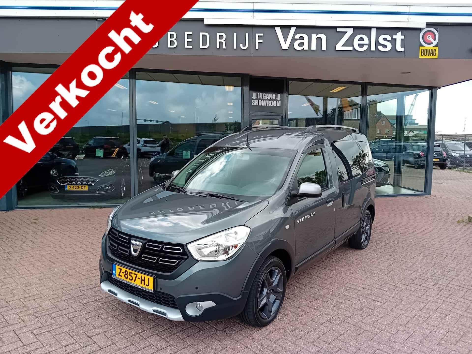 Dacia Dokker 1.2 TCe S&S Ambiance, Airco, Multimediasysteem, Bluetooth telefoonverbinding, Navigatie, Cruise control, Stoelverwarming, Parkee Nette auto, BOVAG - 1/26