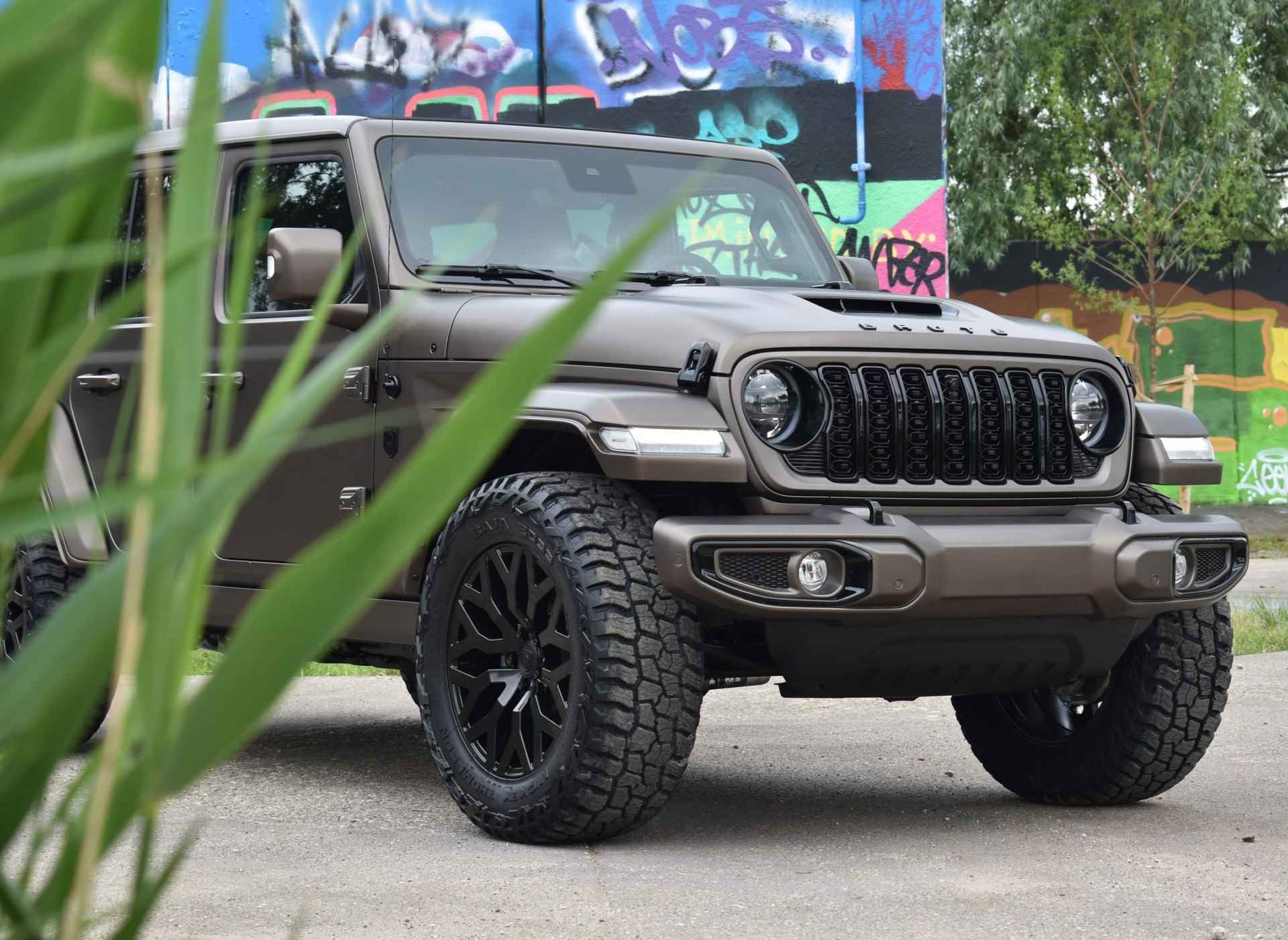 Jeep Wrangler BRUTE Custom Conversion SKYVIEW 4XE 380 PK, FULL OPTIONS - 16/55