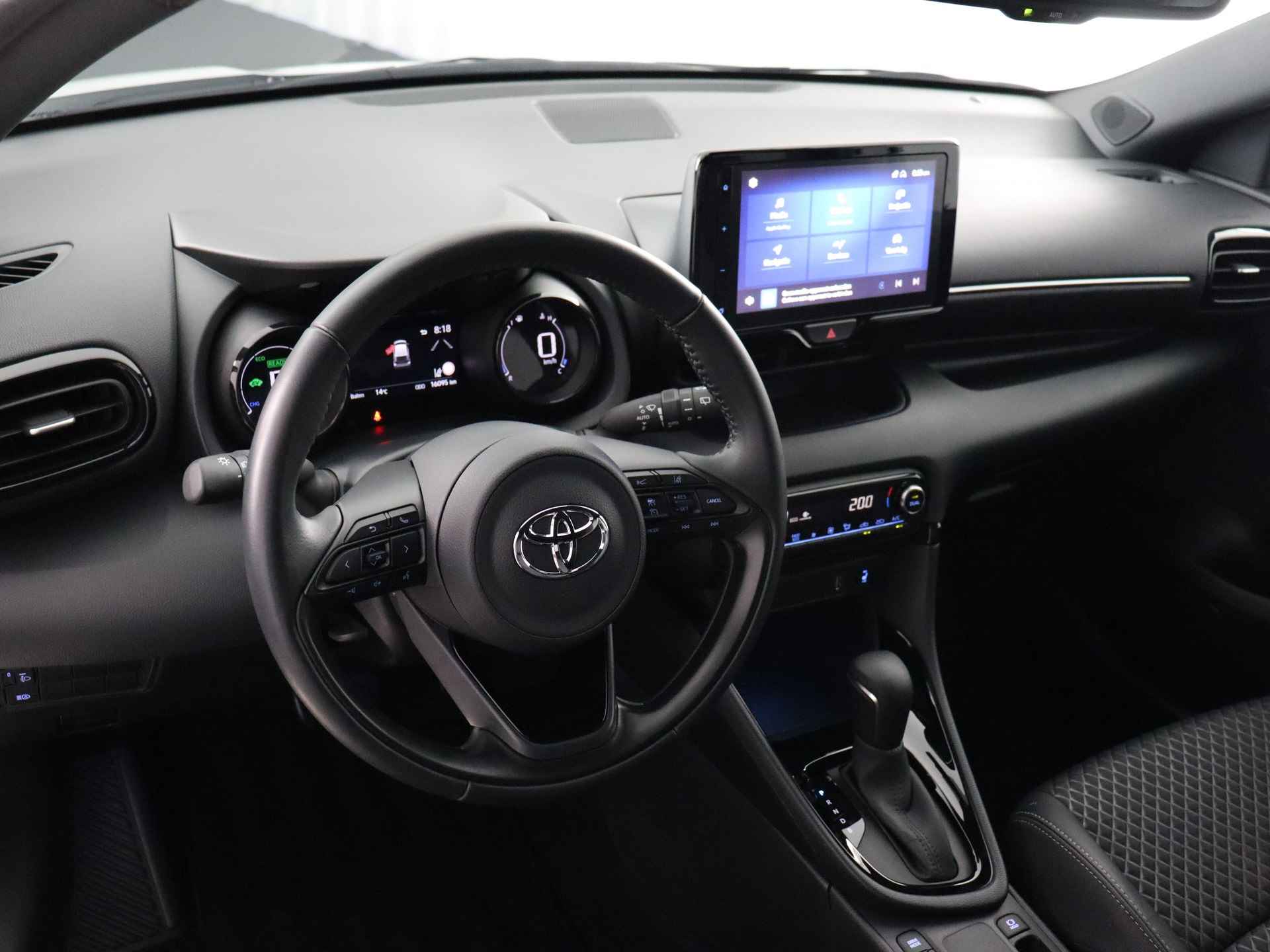Toyota Yaris 1.5 Hybrid Executive (Apple Carplay / Stoelverwarming / Camera / ACC / Navi Online / 17 Inch) - 3/51
