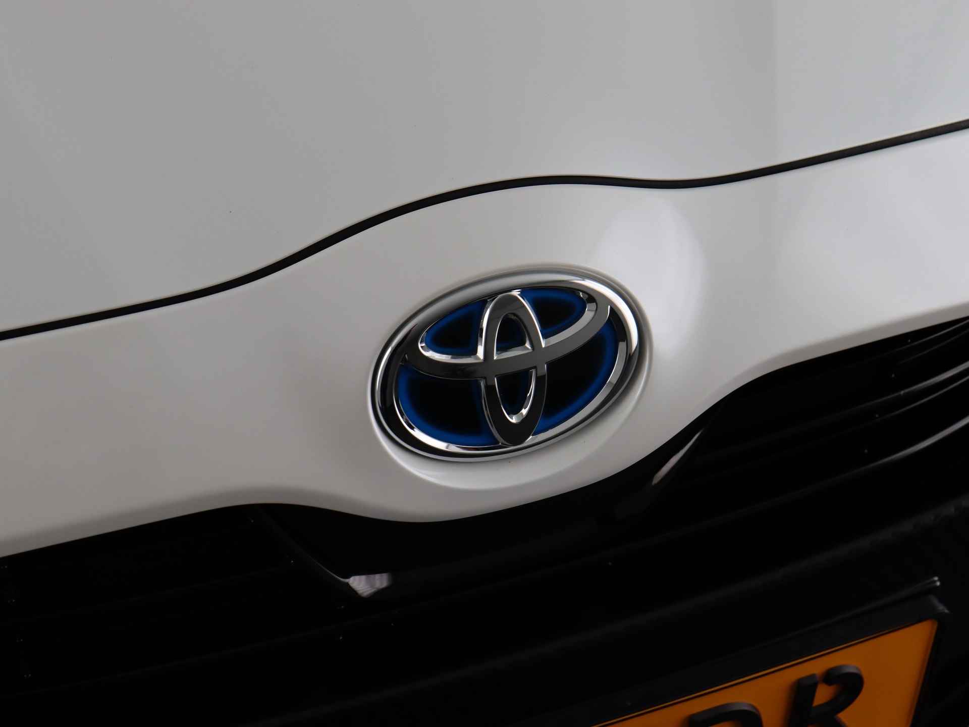Toyota Yaris 1.5 Hybrid Executive (Apple Carplay / Stoelverwarming / Camera / ACC / Navi Online / 17 Inch) - 28/51