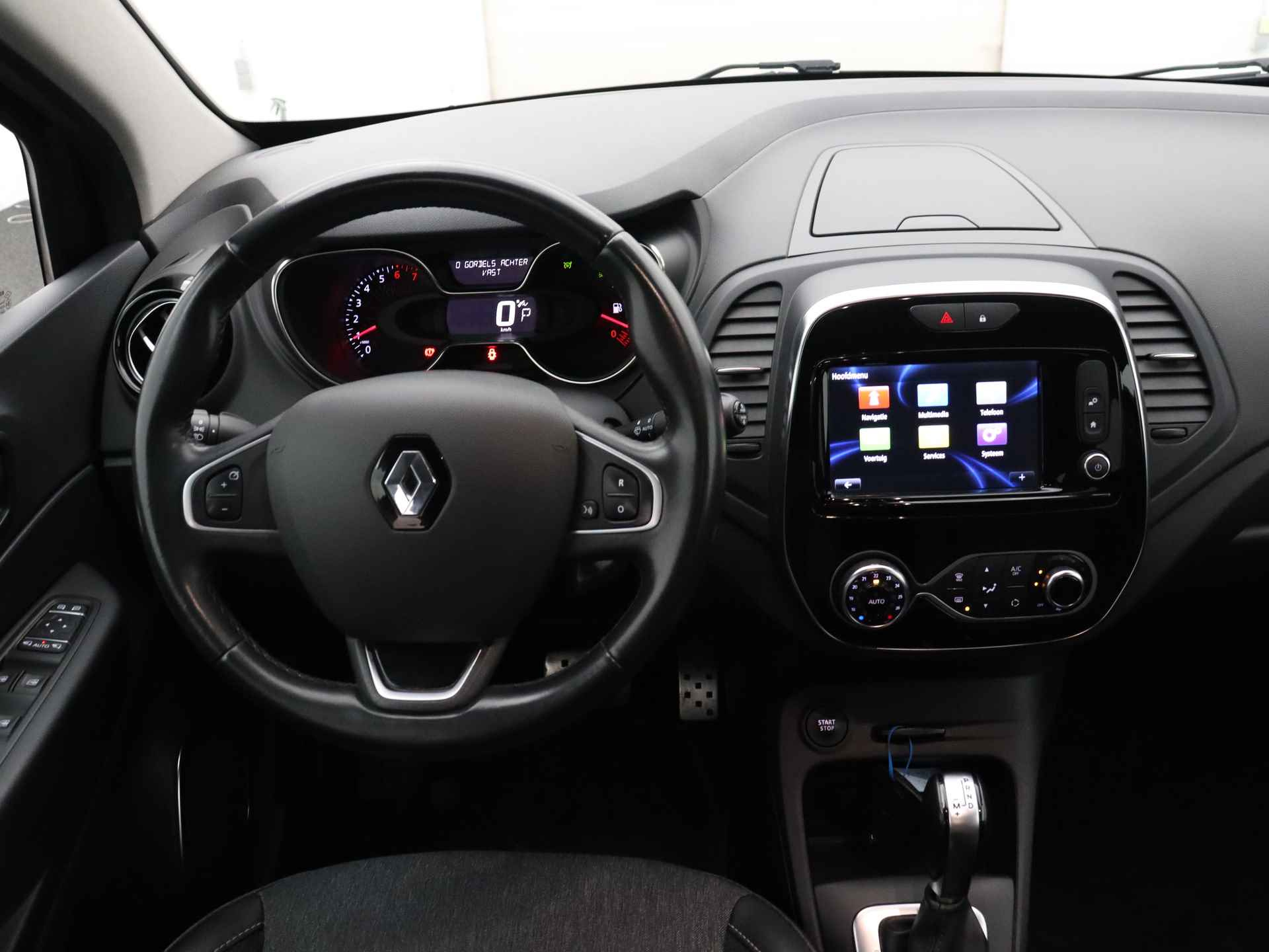 Renault Captur TCe 150pk Intens EDC AUTOMAAT NAVI / CAMERA / DEALER ONDERHOUDEN / PARKEER SENSOREN - 24/45