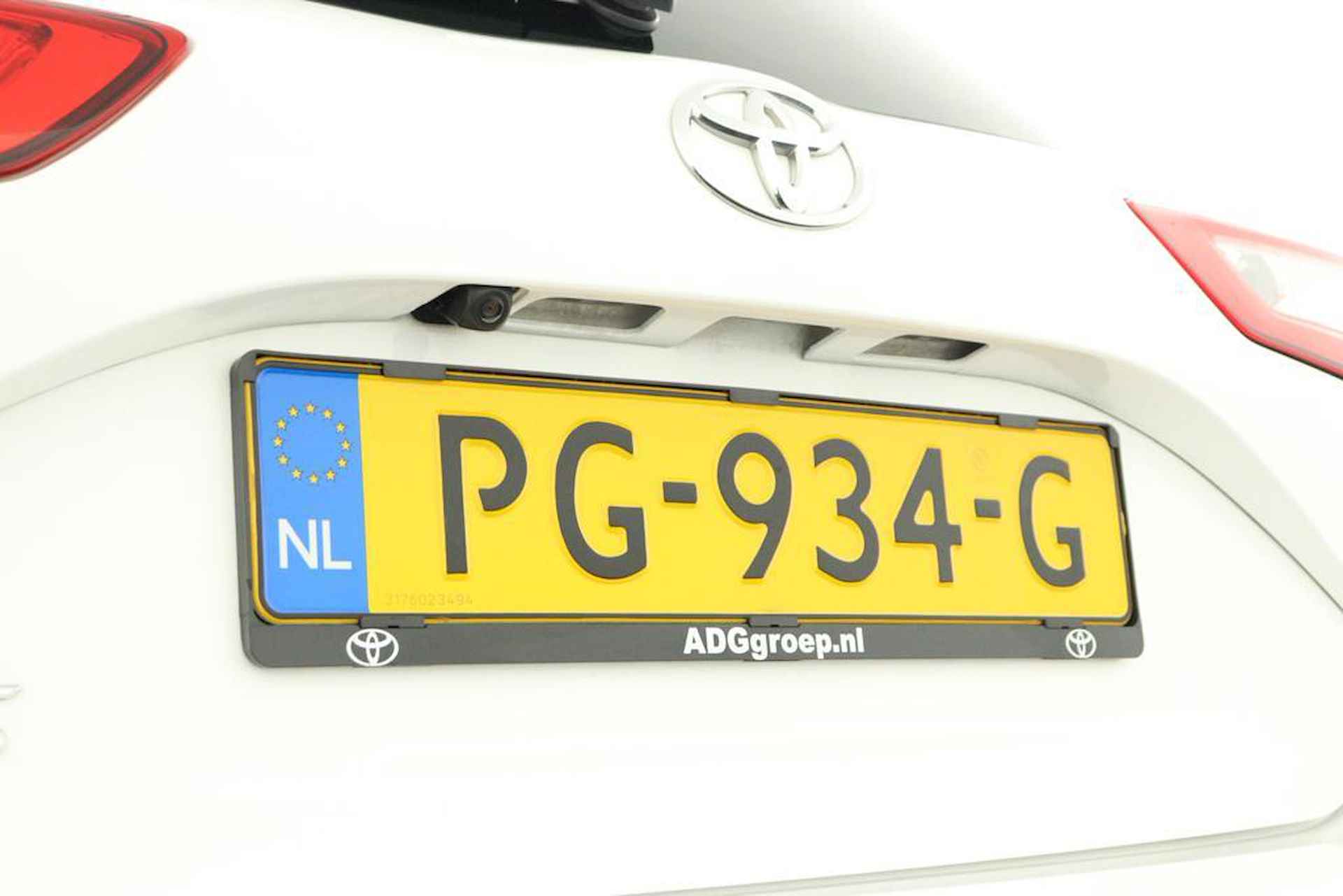 Toyota Yaris 1.5 VVT-i Executive | Navigatie | Trekhaak | Cruise-Control | - 37/49