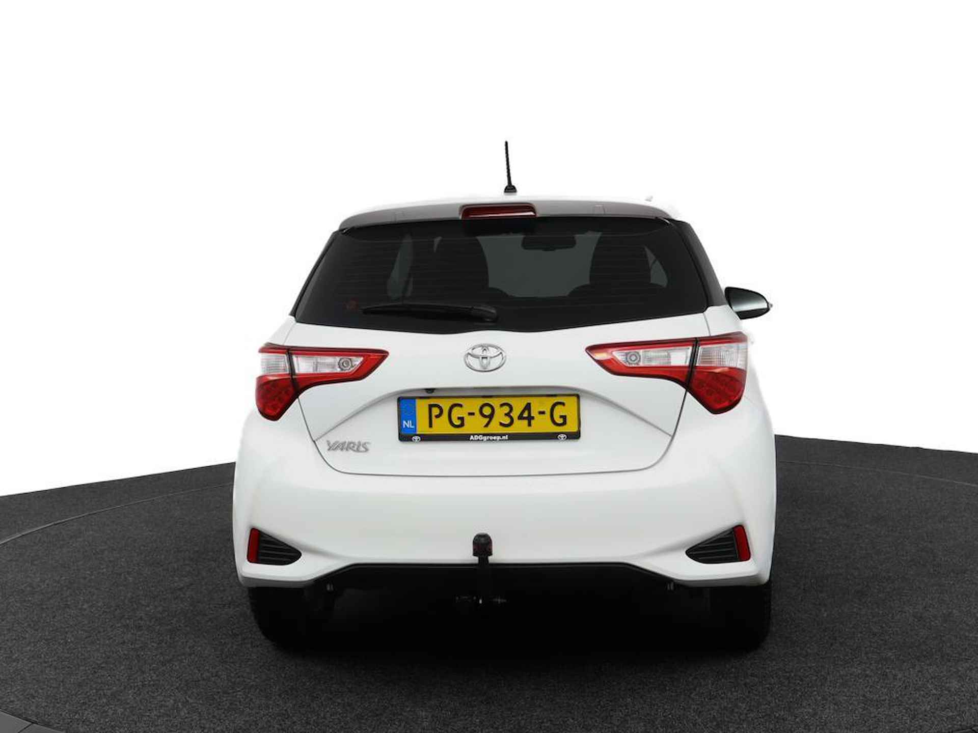 Toyota Yaris 1.5 VVT-i Executive | Navigatie | Trekhaak | Cruise-Control | - 47/49