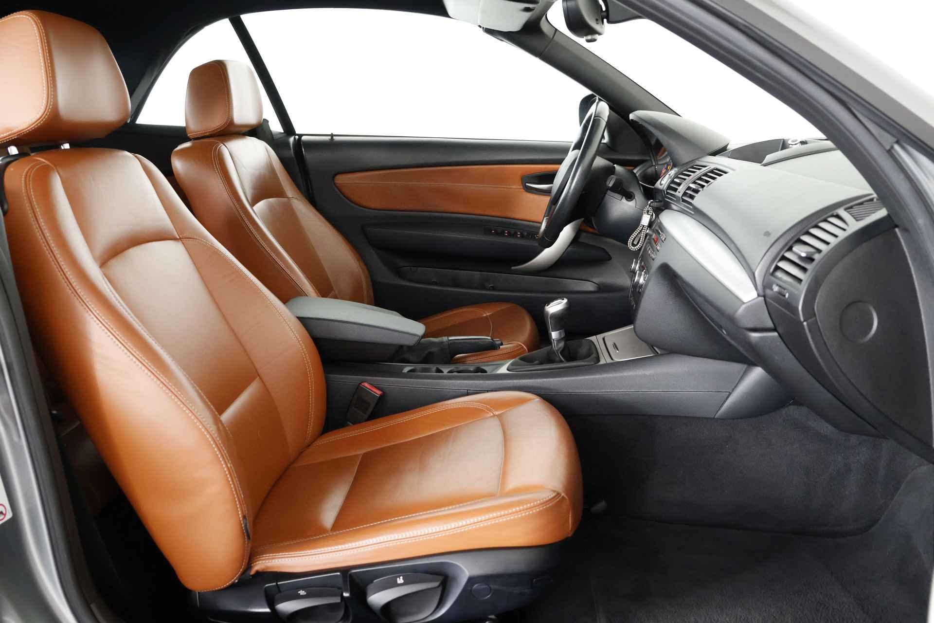 BMW 1 Serie Cabrio 118i High Executive / Xenon / Leder / Cruise Control - 11/28
