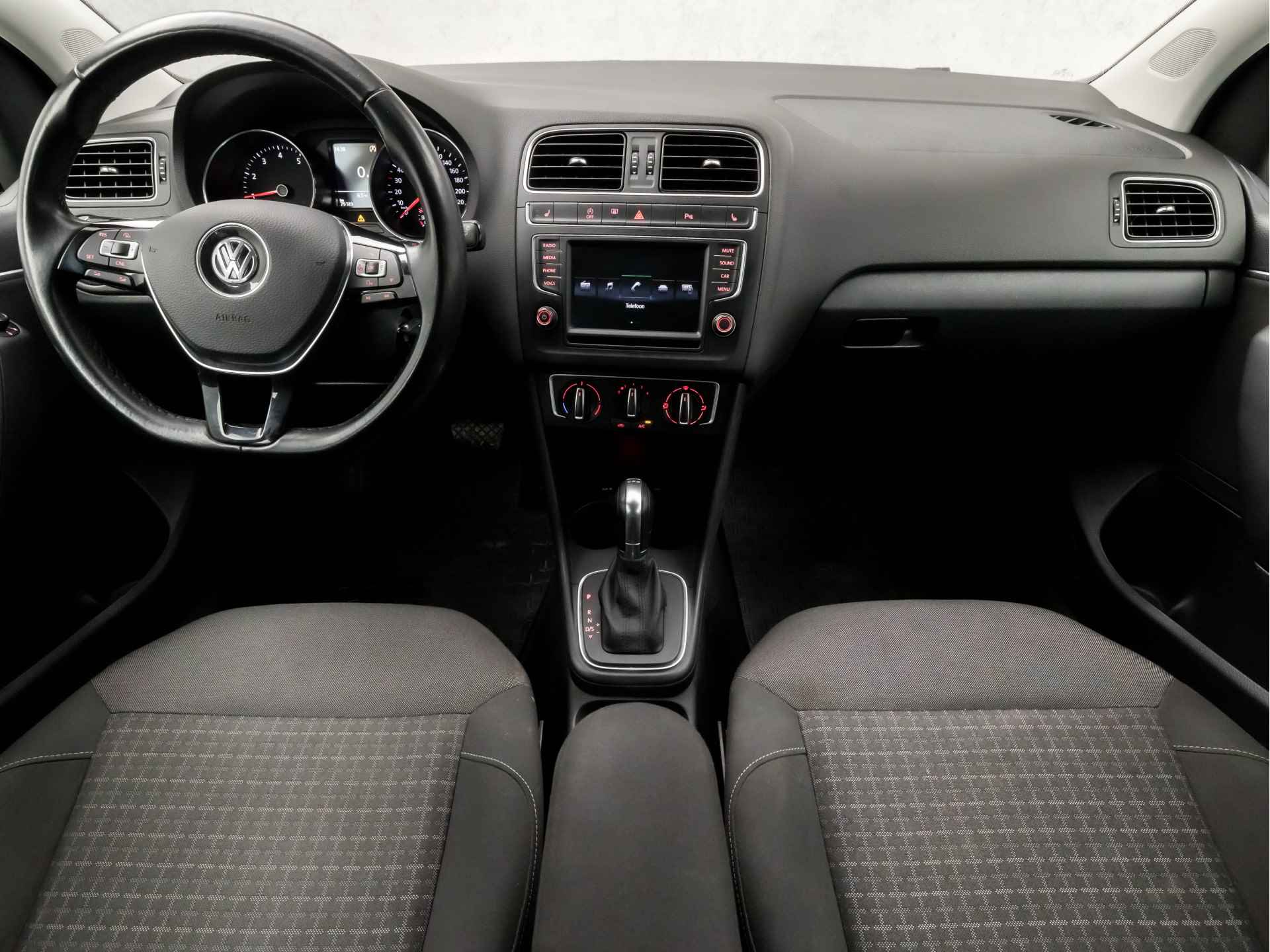 Volkswagen Polo 1.2 TSI Highline Automaat (CAMERA, STOELVERWARMING, ARMSTEUN, SPORTSTOELEN, LM VELGEN, CRUISE, PARKEERSENSOREN, NIEUWE APK, NIEUWSTAAT) - 6/32