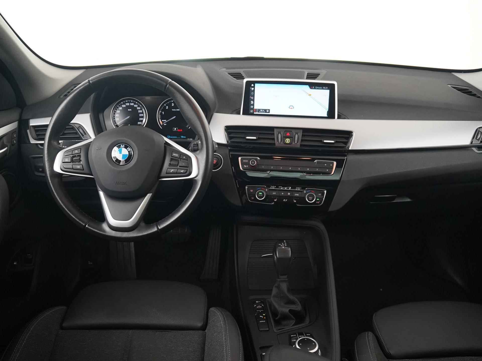 BMW X1 xDrive25e Sport Line Plug-in | Panoramadak | Camera | Trekhaak | Elek achterklep | Zondag Open! - 5/42