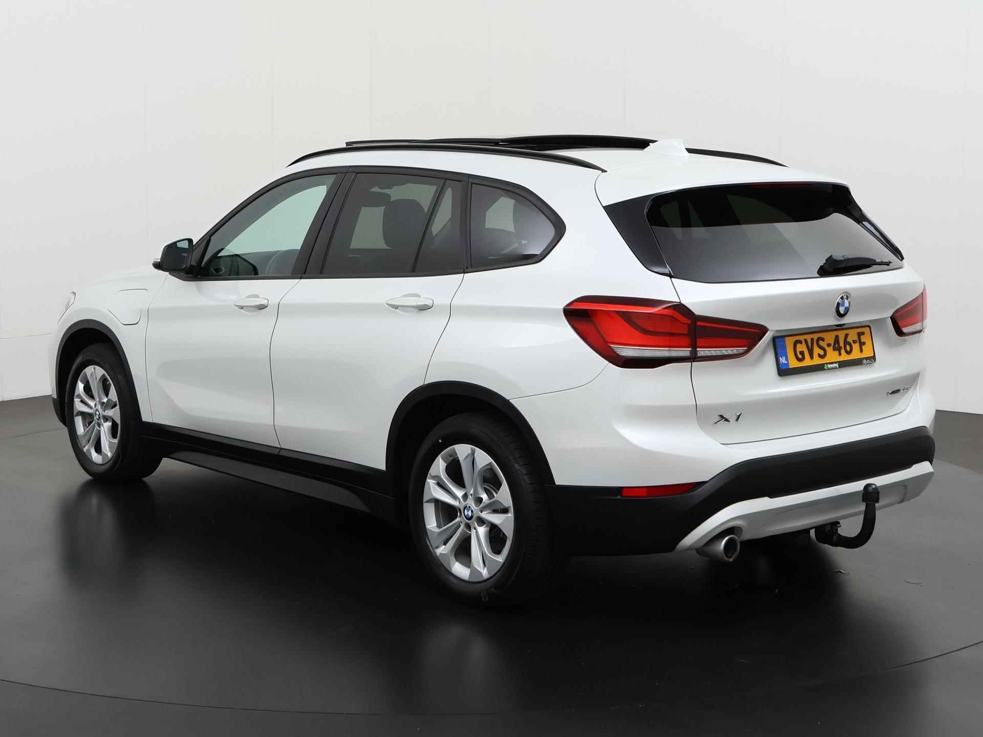 BMW X1 xDrive25e Sport Line Plug-in | Panoramadak | Camera | Trekhaak | Elek achterklep | Zondag Open! - 6/42