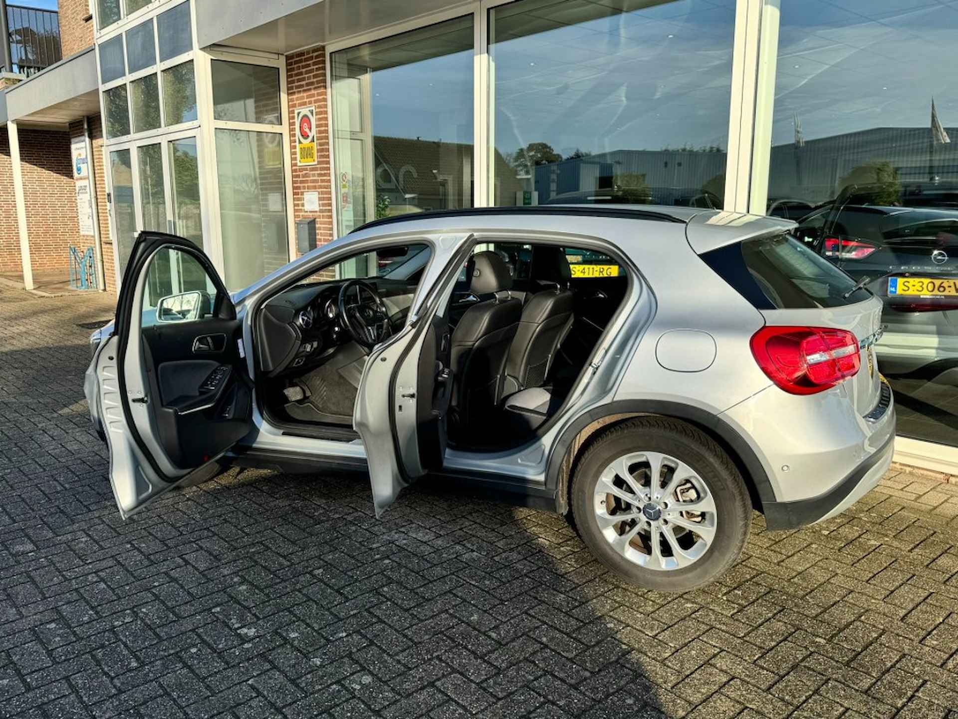 MERCEDES-BENZ Gla-klasse 200 PRESTIGE- ALL IN PRIJS - 12 MAANDEN BOVAG GARANTIE - 27/28