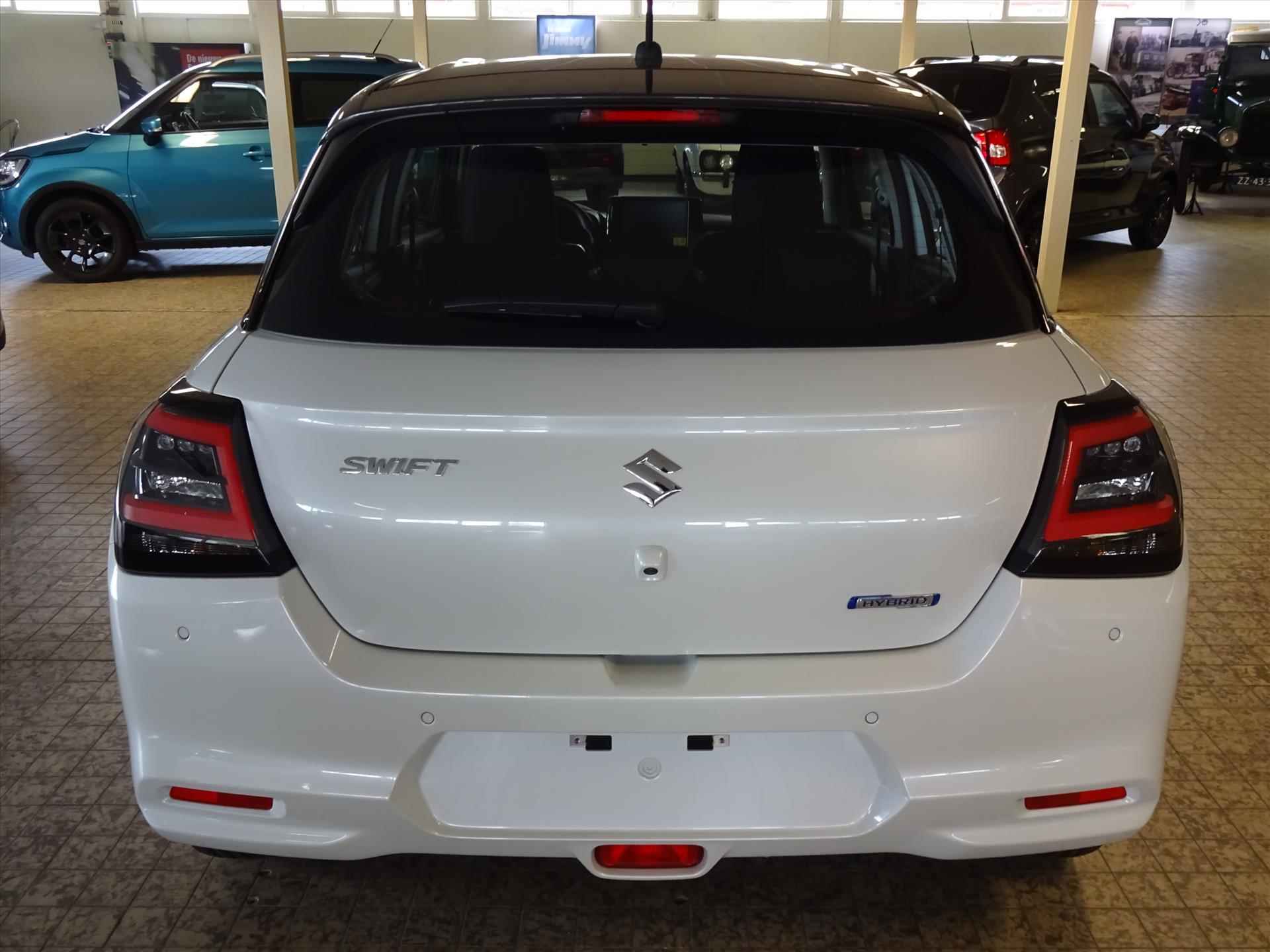 Suzuki Swift 1.2 Smart Hybrid Comfort - 2/22