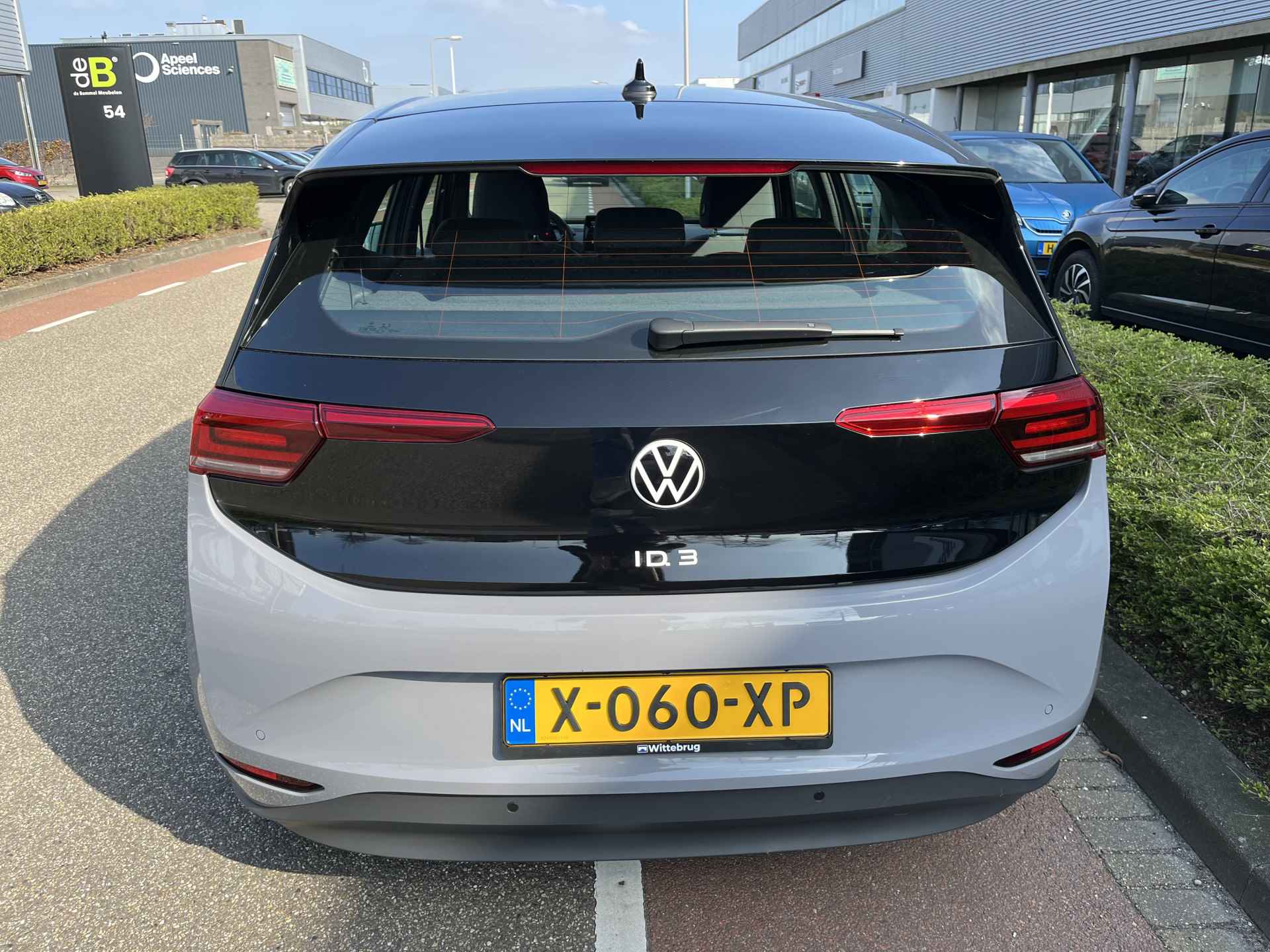 Volkswagen ID.3 Pure 45 kWh / 19'' LMV / Parkeersensoren / Sepp Subsidie Mogelijk / NVW - 8/26