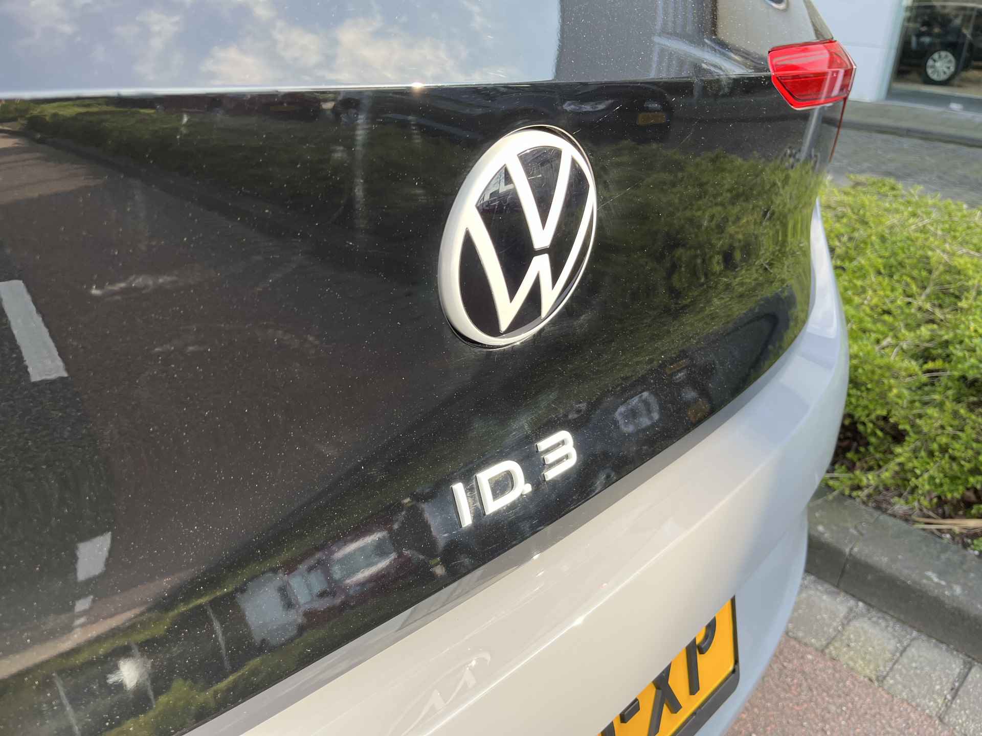 Volkswagen ID.3 Pure 45 kWh / 19'' LMV / Parkeersensoren / Sepp Subsidie Mogelijk / NVW - 10/26