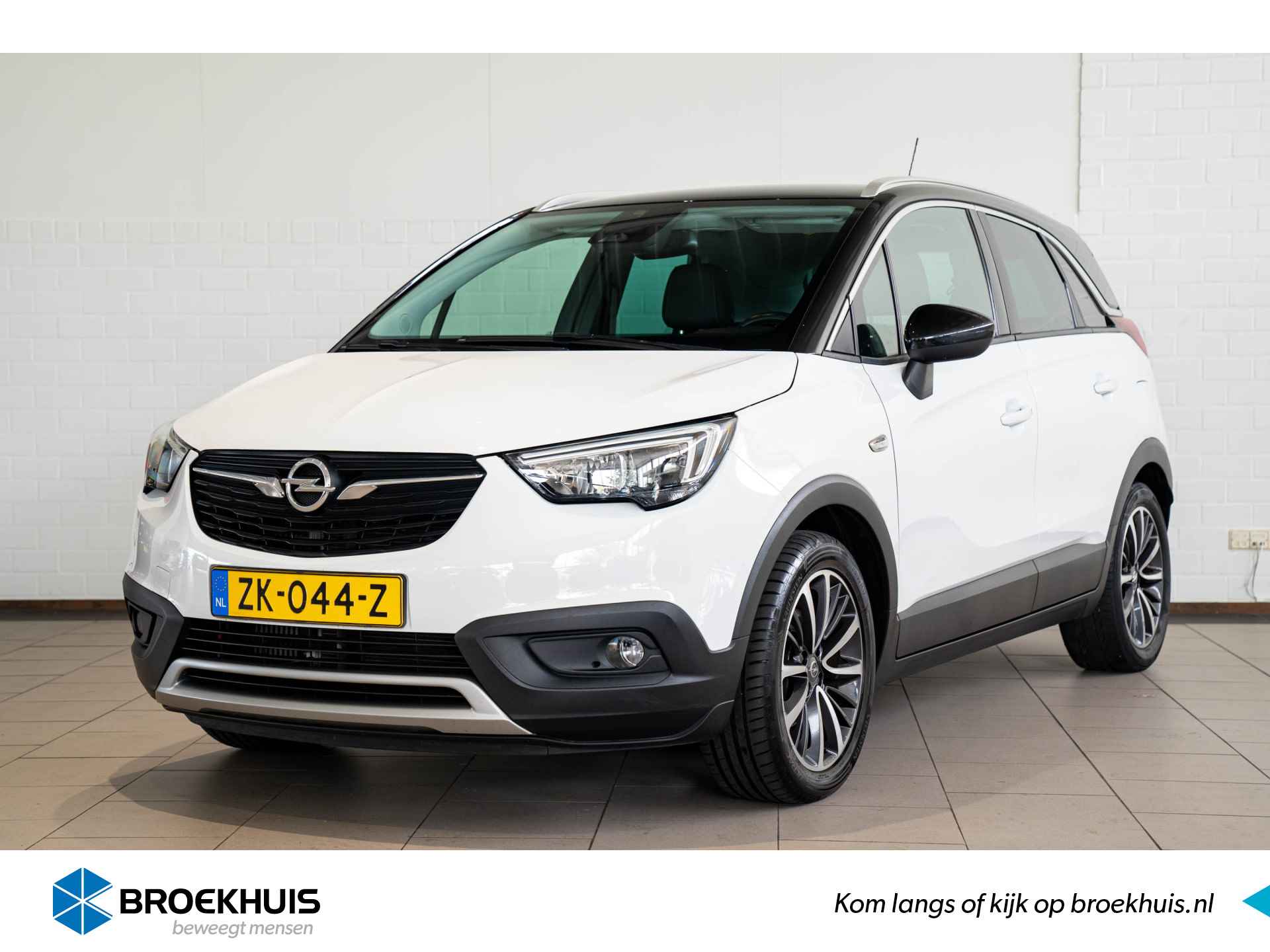 Opel Crossland X 1.2 Turbo 120 Jaar Edition | Trekhaak Afneembaar | AGR Comfortstoelen | Navigatie | Parkeersensoren | Climate Controle | - 1/36