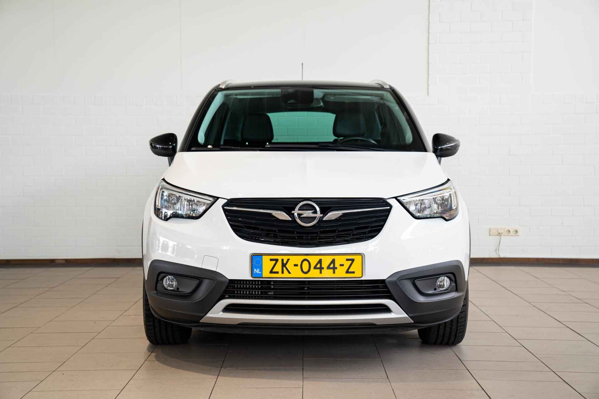 Opel Crossland X 1.2 Turbo 120 Jaar Edition | Trekhaak Afneembaar | AGR Comfortstoelen | Navigatie | Parkeersensoren | Climate Controle | - 2/36