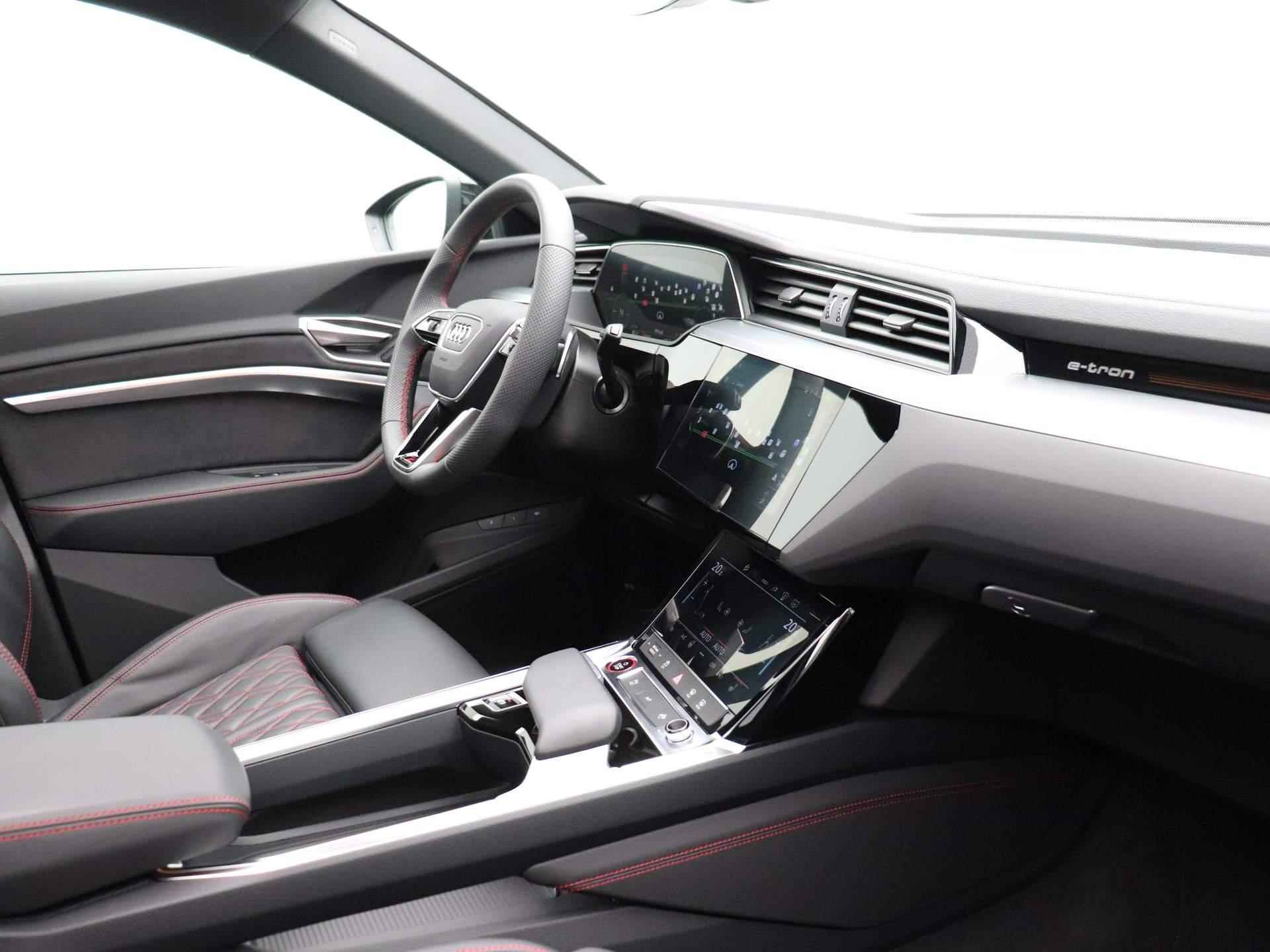 Audi Q8 e-tron S quattro SQ8 115 kWh 503 PK | S-line | Automaat | Navigatie | 360 Camera | Panoramadak | Trekhaak | Adaptive Cruise Control | Climate Control | Stoelverwarming | Virtual Cockpit | LED Matrix | Lichtmetalen velgen | Privacy glass | - 47/58