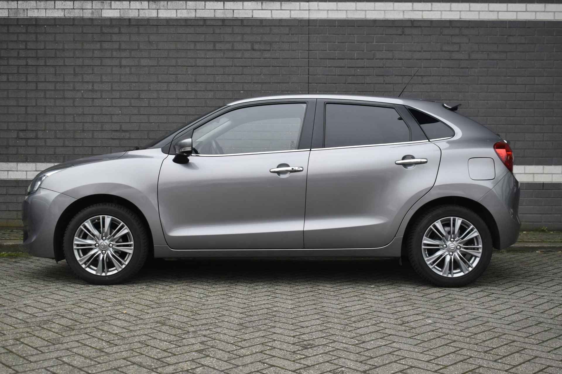 Suzuki Baleno 1.0 Boosterjet High Executive / Keyless / Camera / Navi / Stoelverwarming / Trekhaak - 5/43