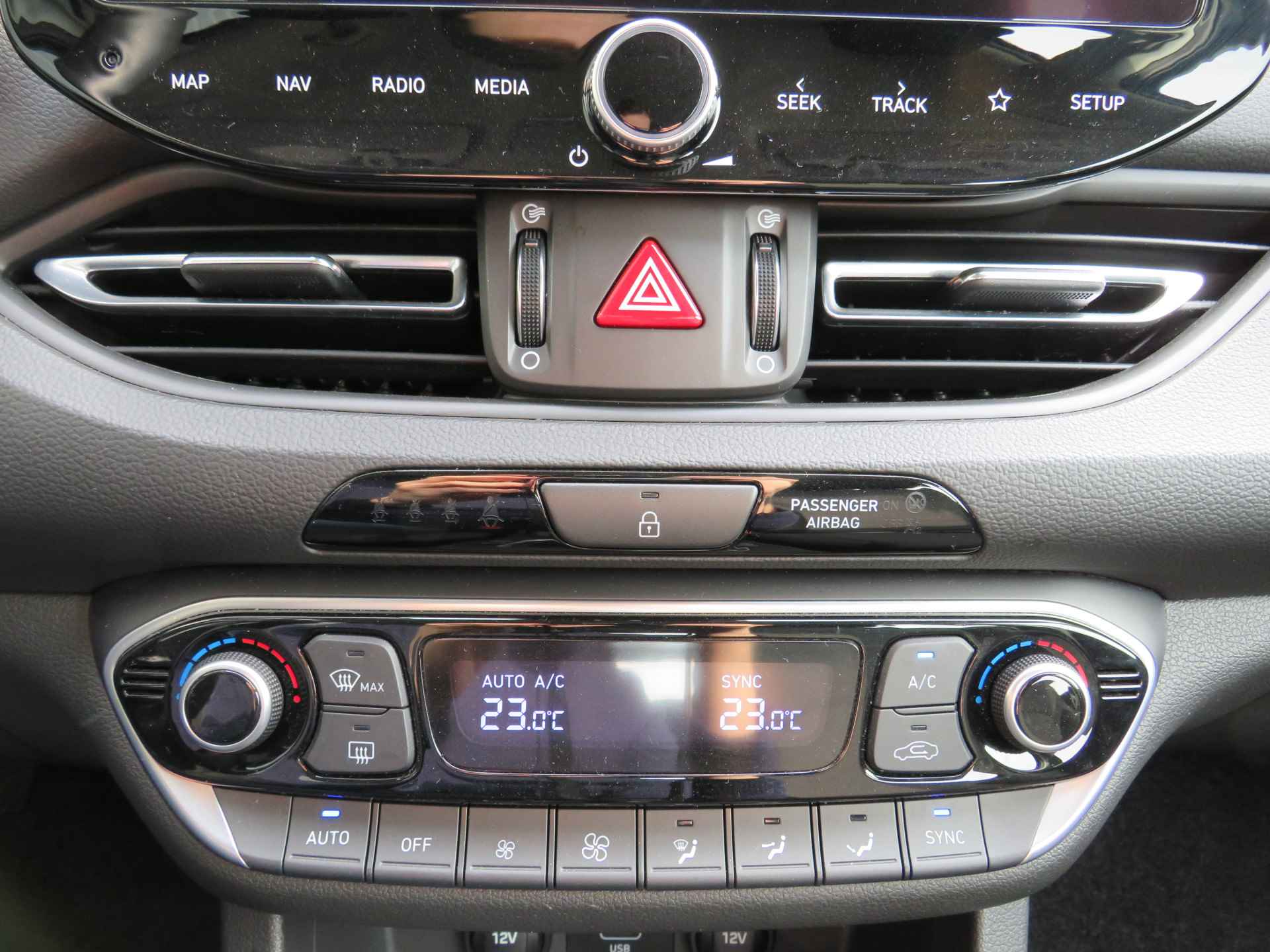 Hyundai i30 Wagon 1.0 T-GDi MHEV Comfort Smart - 23/31