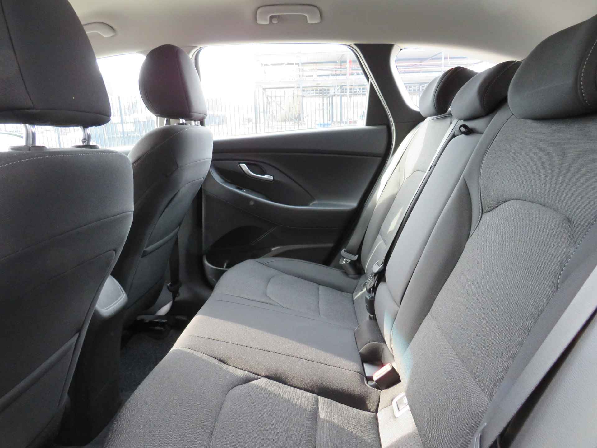 Hyundai i30 Wagon 1.0 T-GDi MHEV Comfort Smart - 27/31