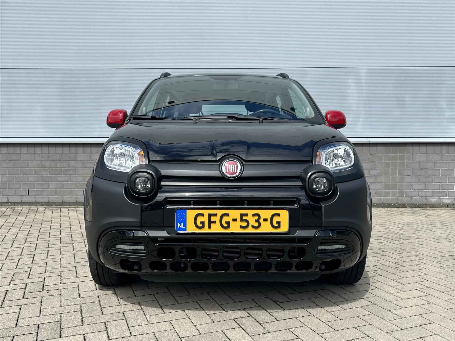 FIAT Panda 1.0 70pk Hybrid Red | Cilmate Control | 5 Zitplaatsen | RED Edition - 2/39