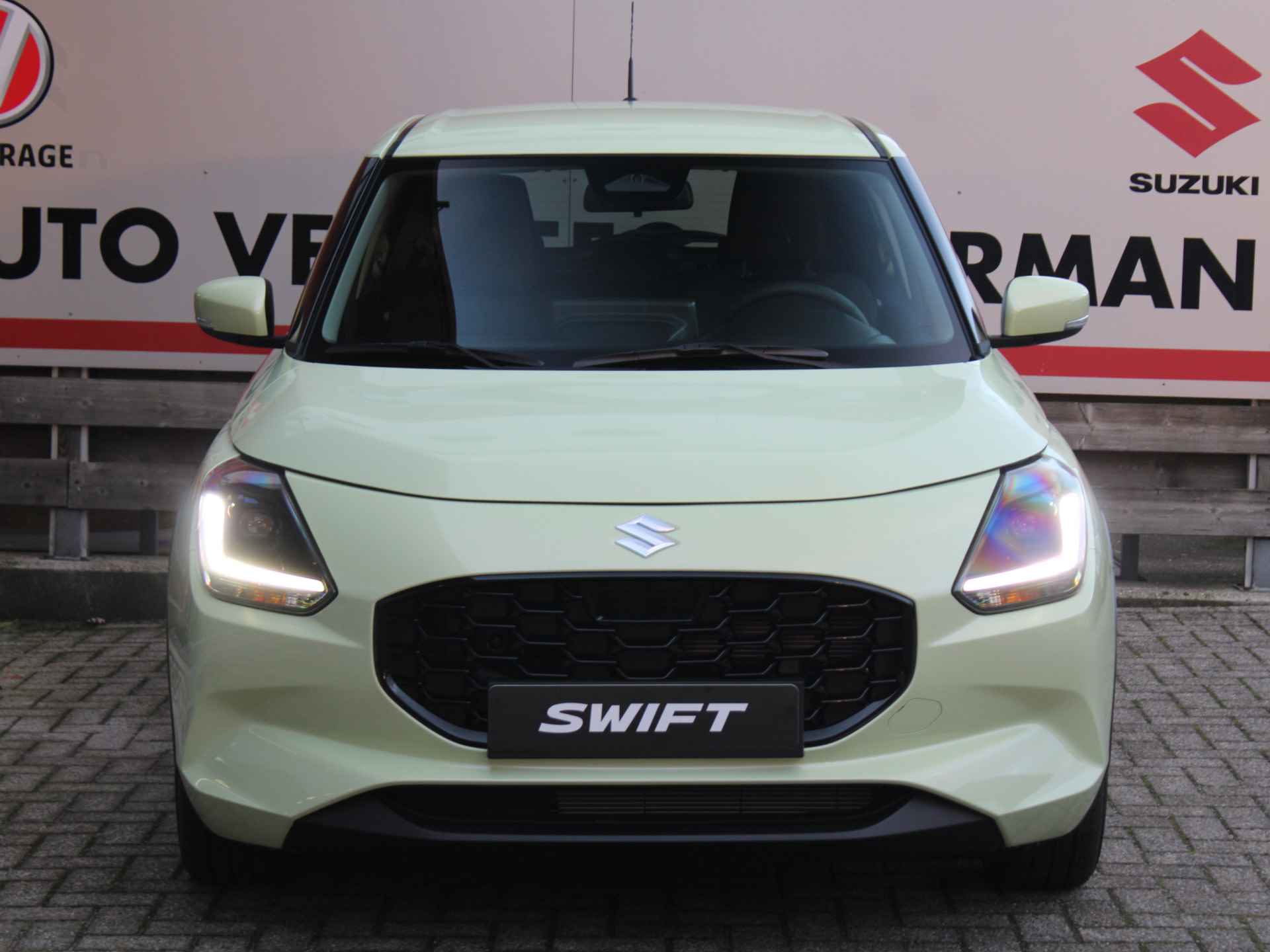 Suzuki Swift 1.2 Style Smart Hybrid GT Pakket Lichtmetalen velgen, Camera, 6 jaar garantie! - 12/15