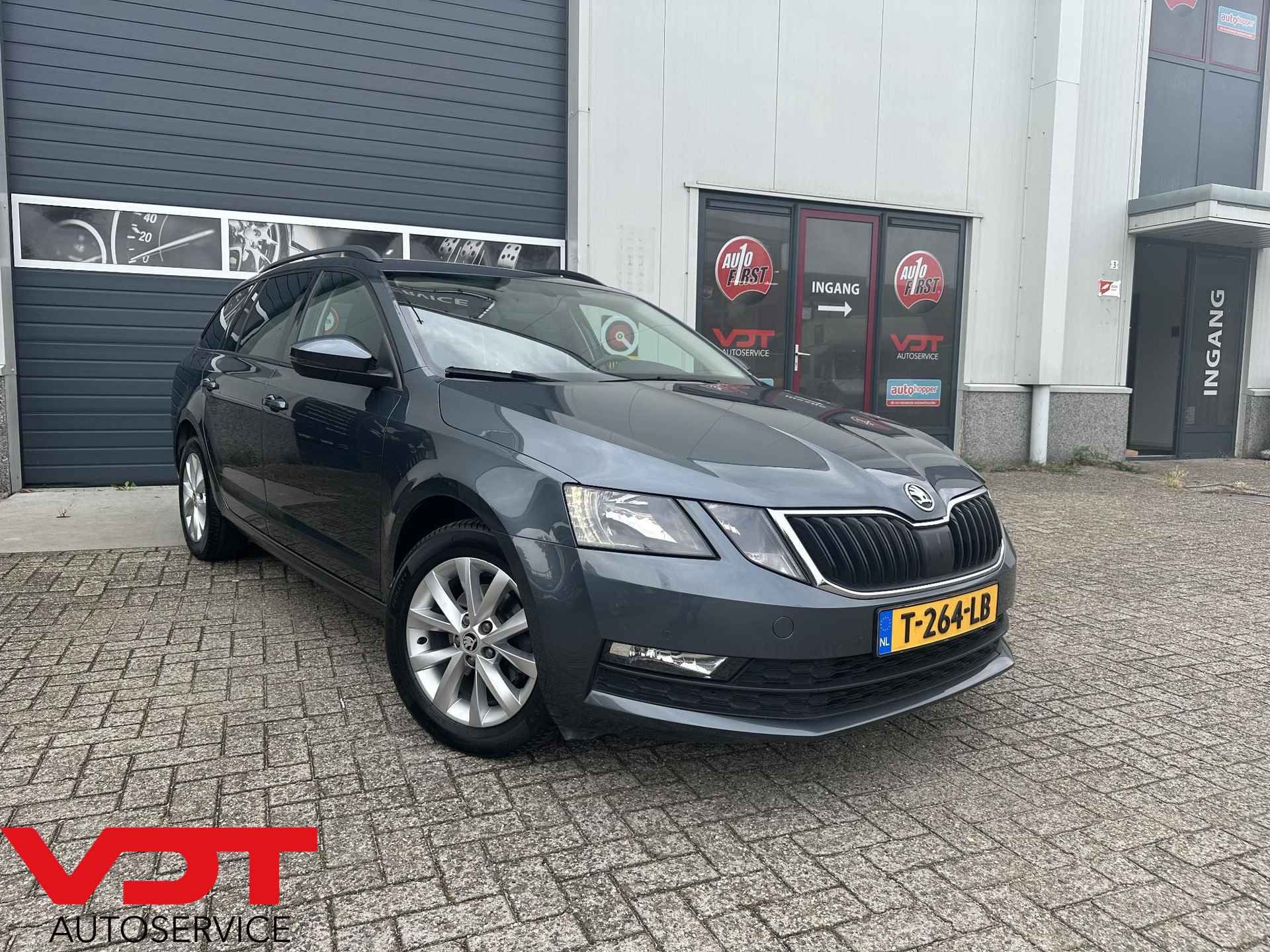 Skoda Octavia Combi 1.6 TDI Ambition Business|navi|stoelverwarming|dsg - 1/19