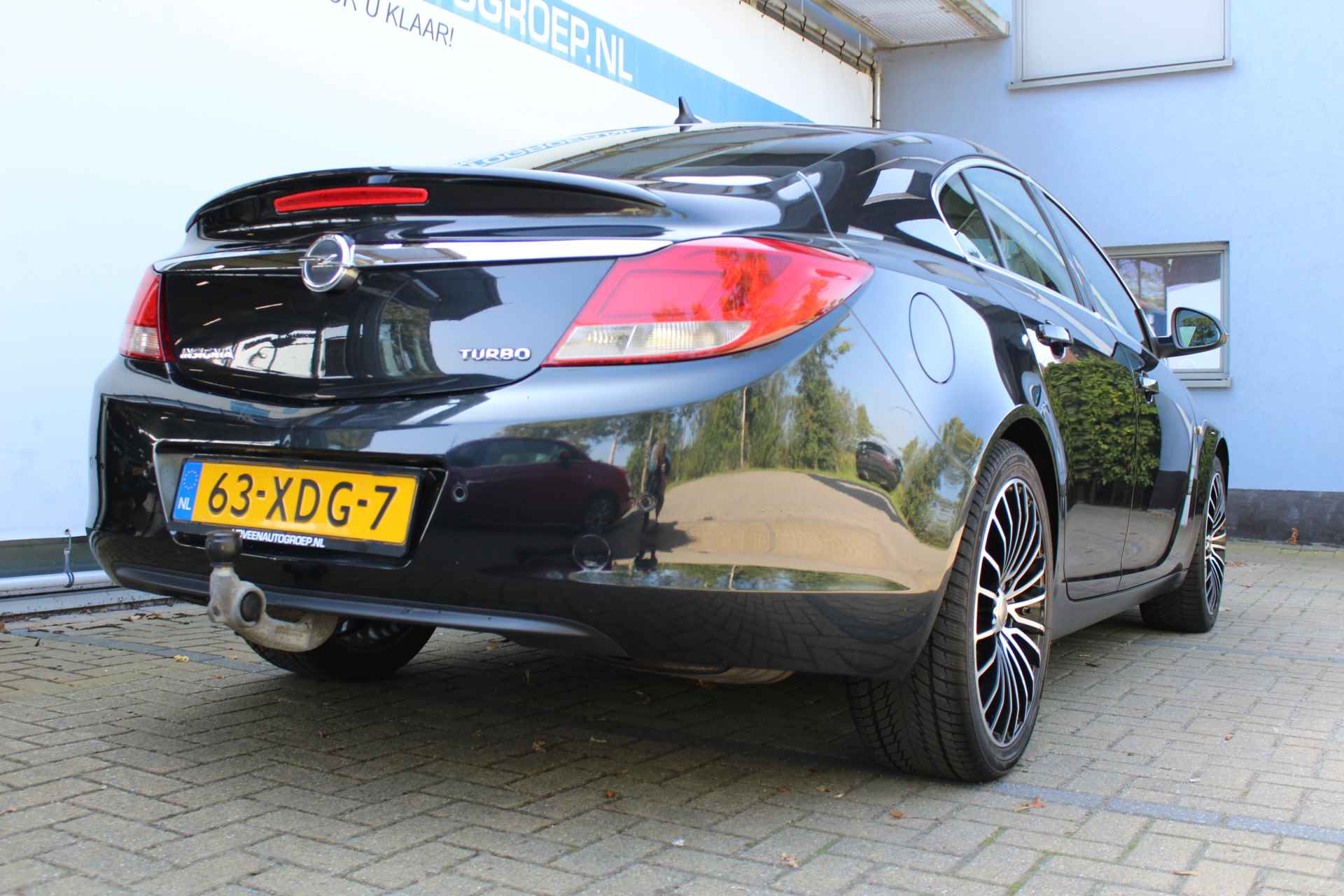 Opel Insignia 1.6 T Cosmo | Airco | Navigatie | Cruise controle | Parkeersensoren V+A | Trekhaak | 19 Inch LMV | Origineel NL auto | NAP | - 4/52