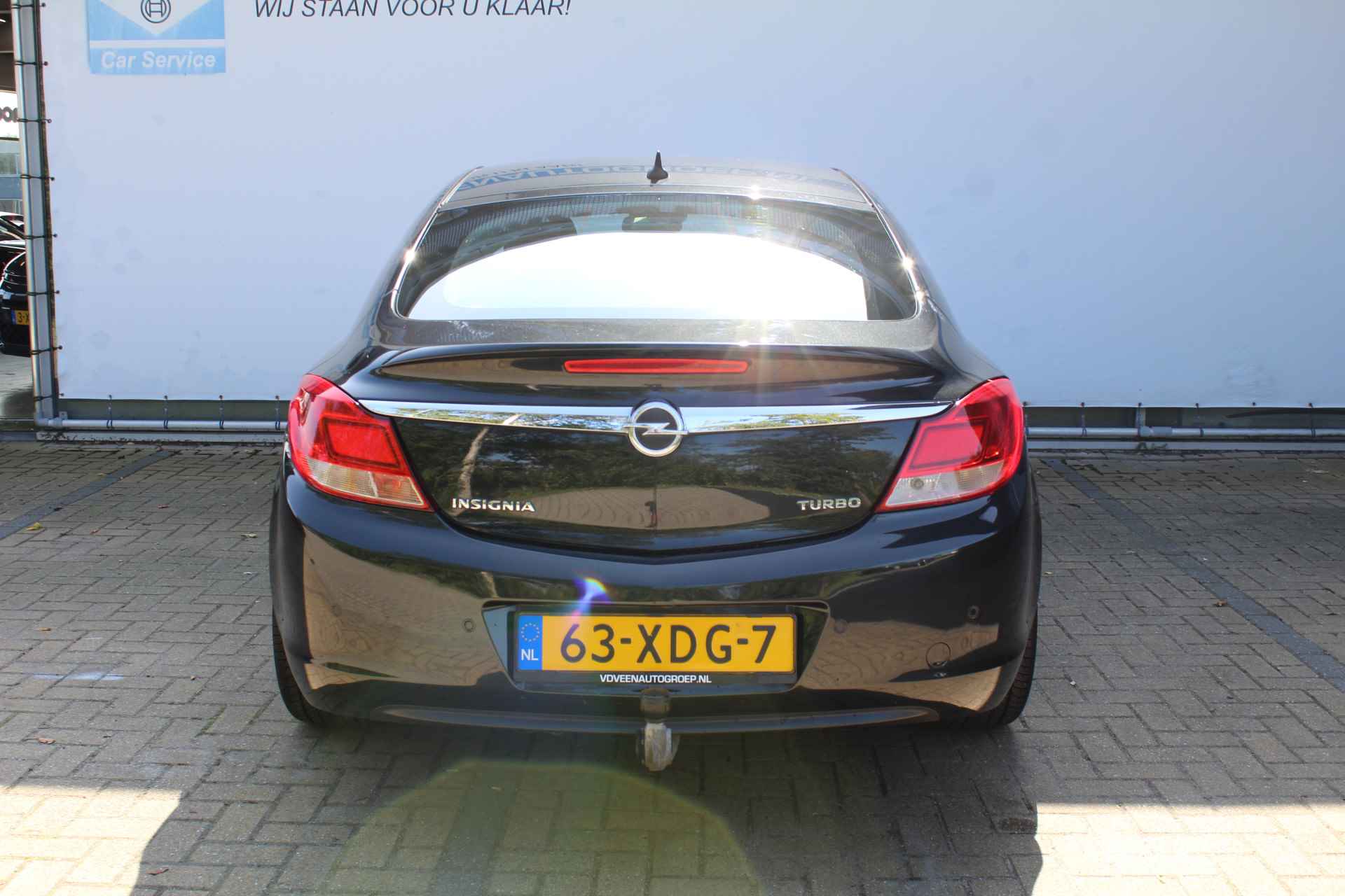 Opel Insignia 1.6 T Cosmo | Airco | Navigatie | Cruise controle | Parkeersensoren V+A | Trekhaak | 19 Inch LMV | Origineel NL auto | NAP | - 9/52