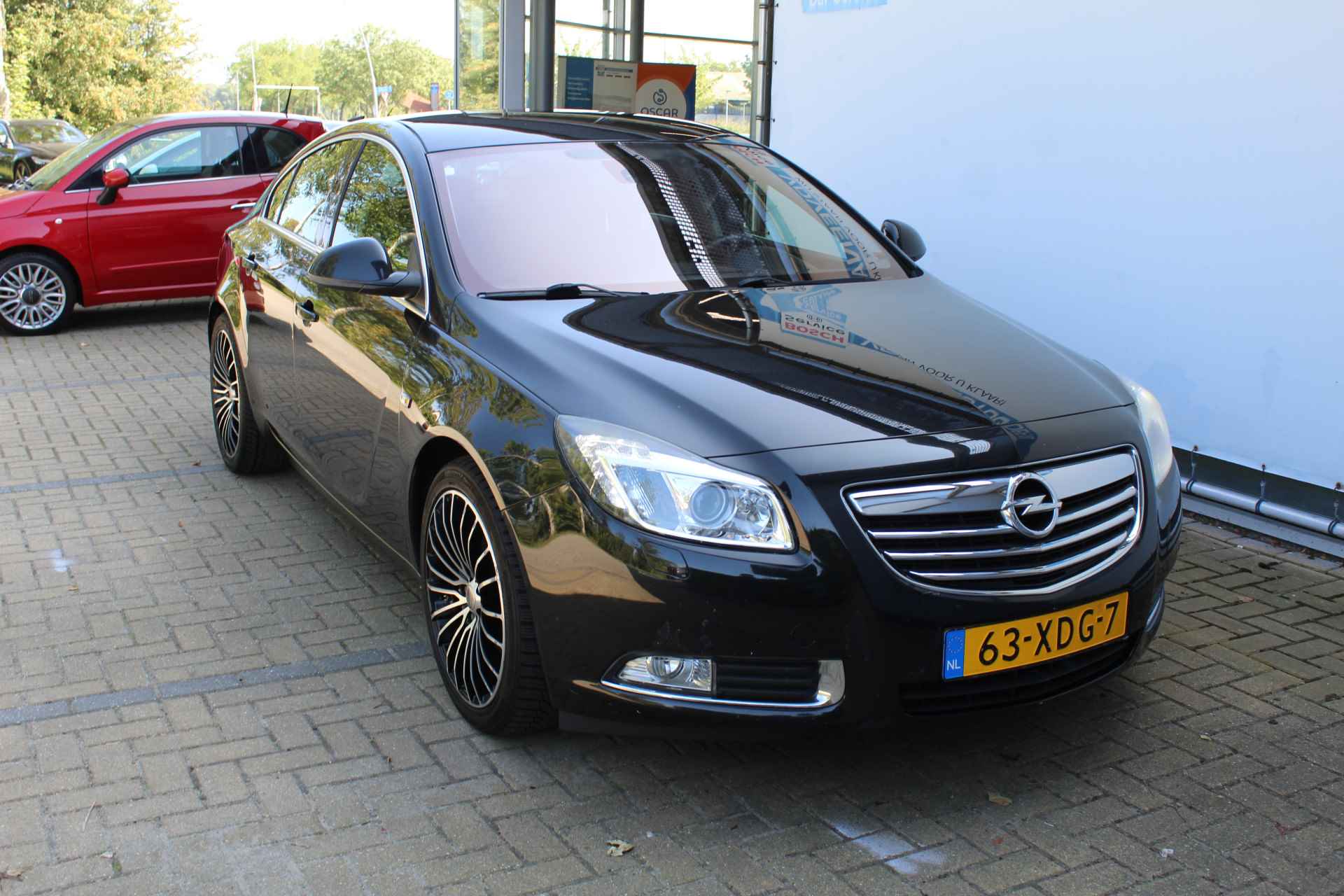 Opel Insignia 1.6 T Cosmo | Airco | Navigatie | Cruise controle | Parkeersensoren V+A | Trekhaak | 19 Inch LMV | Origineel NL auto | NAP | - 15/52