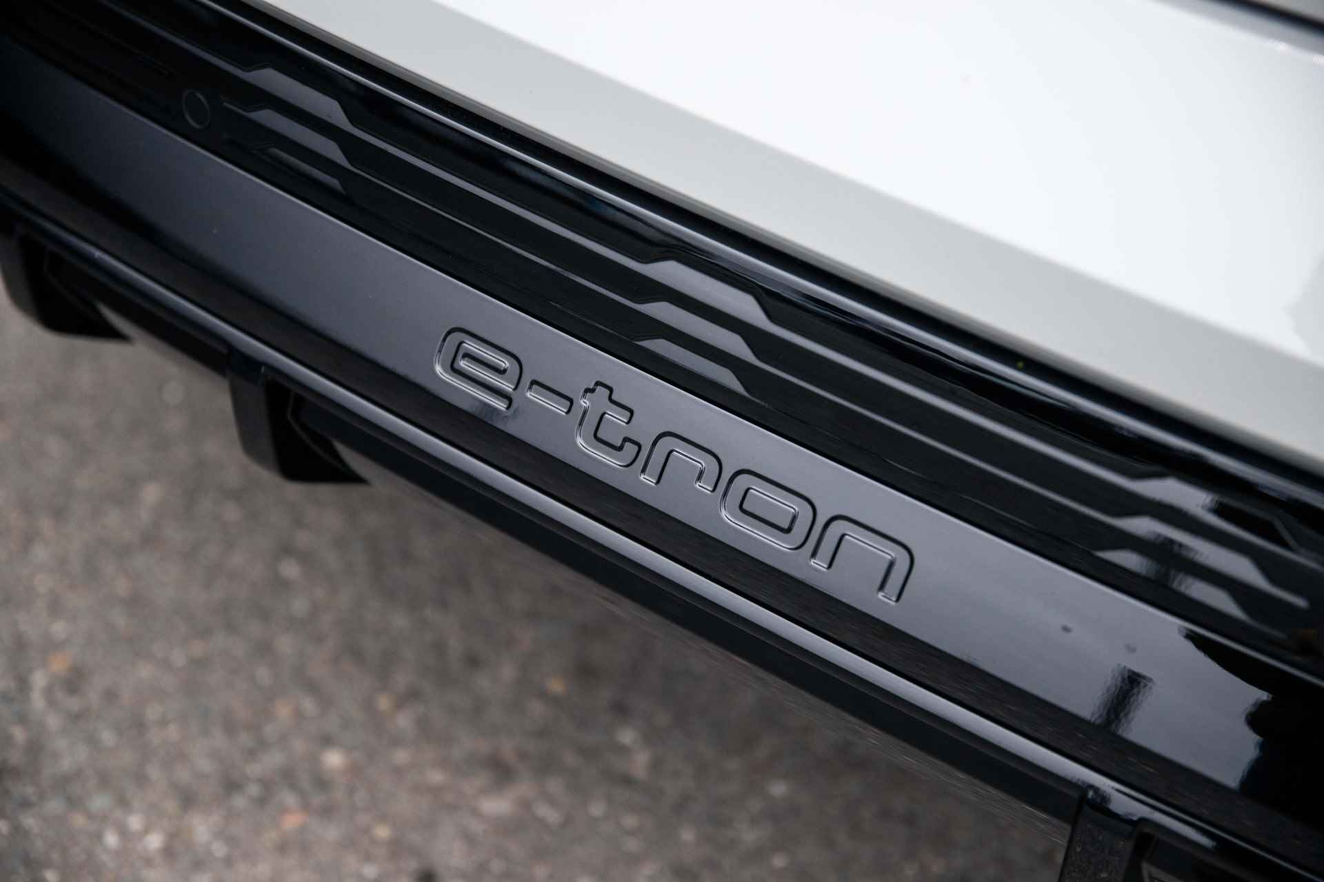 Audi Q8 Sportback e-tron 55 quattro 408 1AT S edition - 31/74
