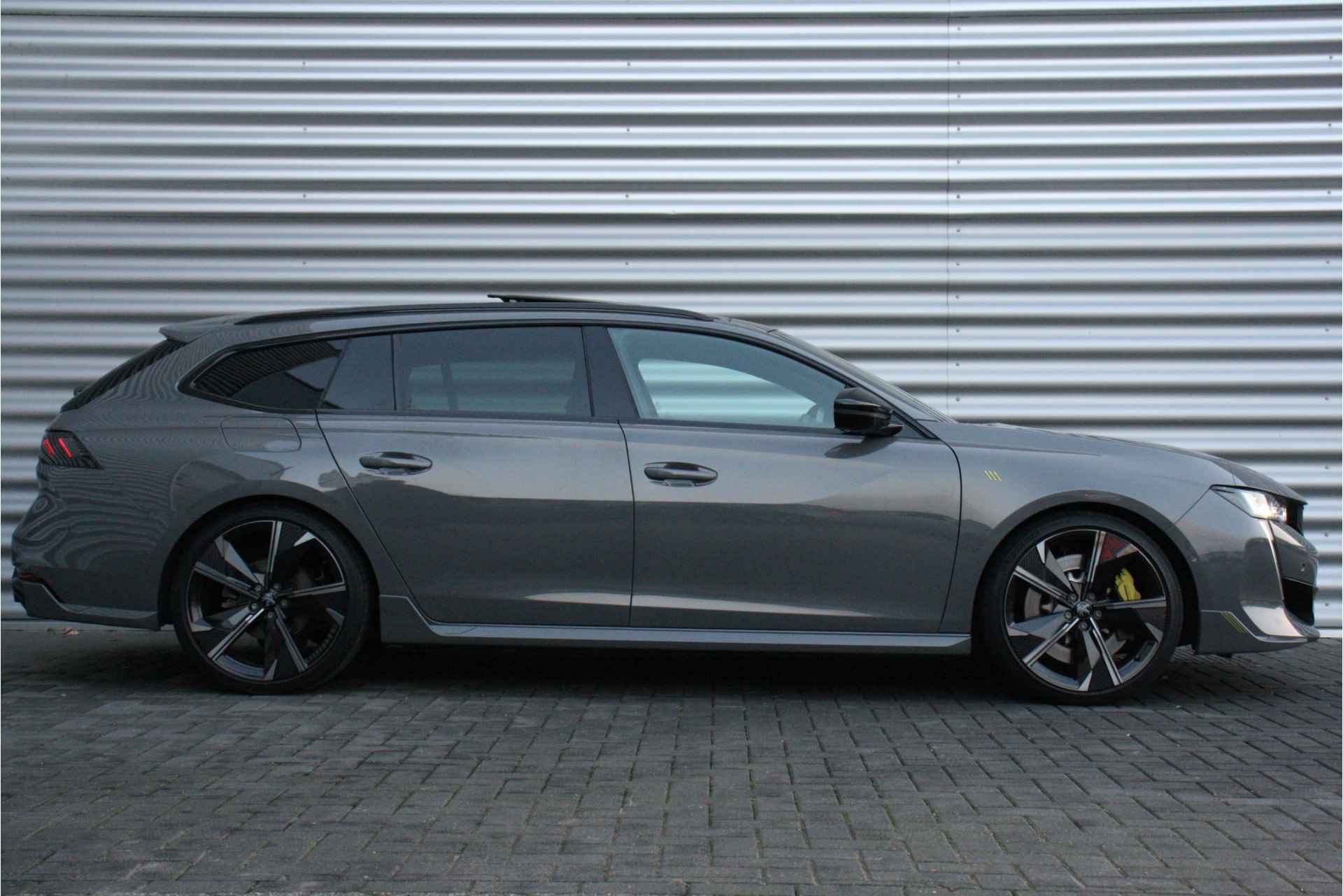 Peugeot 508 SW PSE 1.6 HYBRID 360PK PEUGEOT SPORT ENGINEERED AUTOMAAT / NAVI / LEDER / CLIMA / PDC / 20" LMV / CAMERA / KEYLESS / I-COCKPIT - 3/52