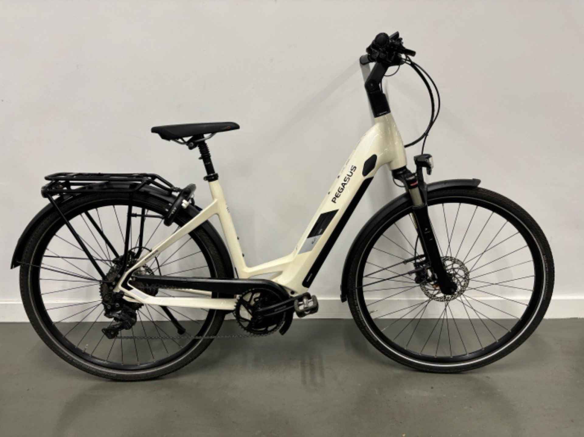 Pegasus Enovo EVO 10 Carbon 625 Wh Hybride fiets op viaBOVAG