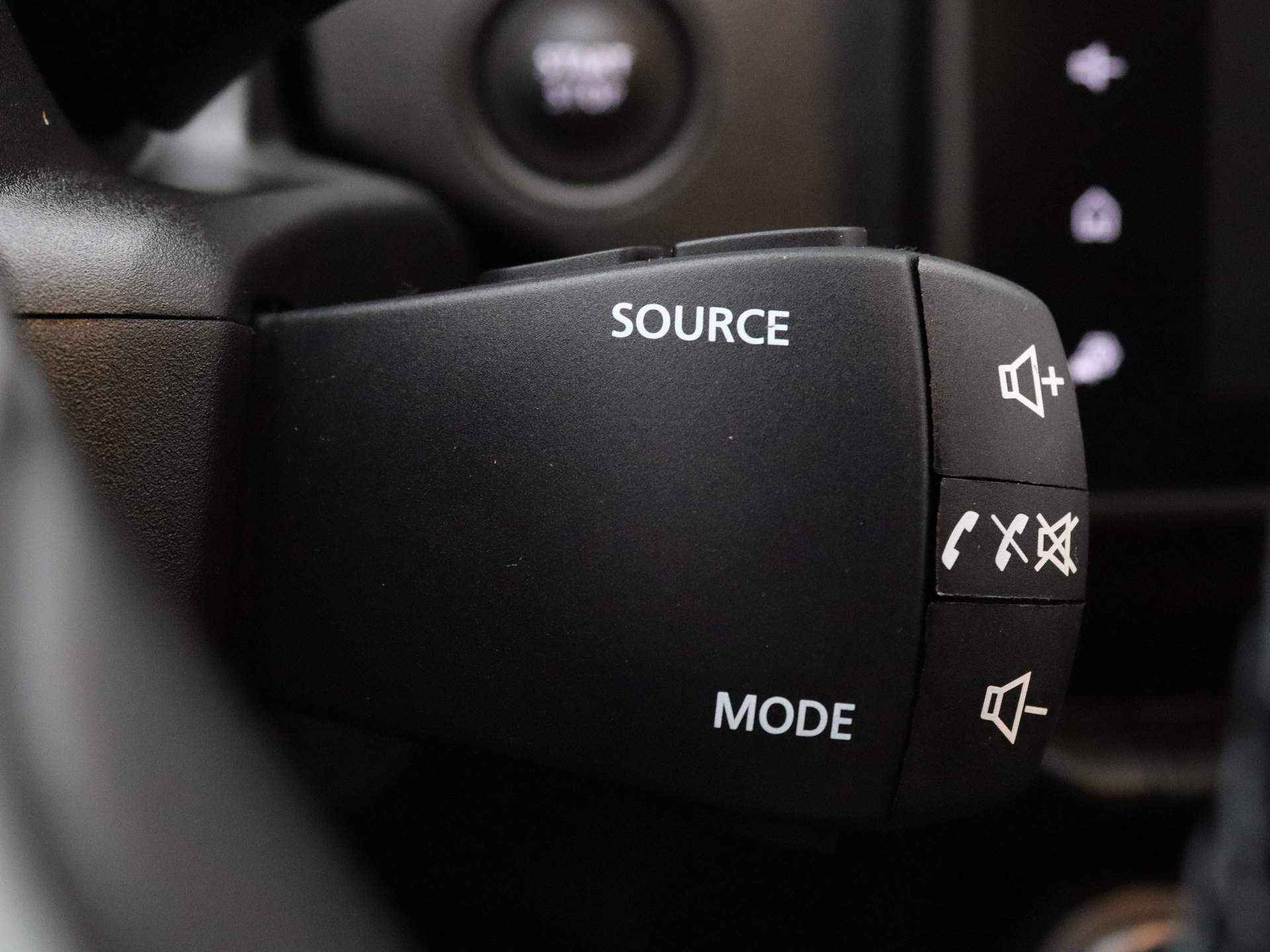 Dacia Duster TCe 150pk Journey EDC/Automaat ALL-IN PRIJS! Achteruitrij camera | Navig | Climate control - 28/43