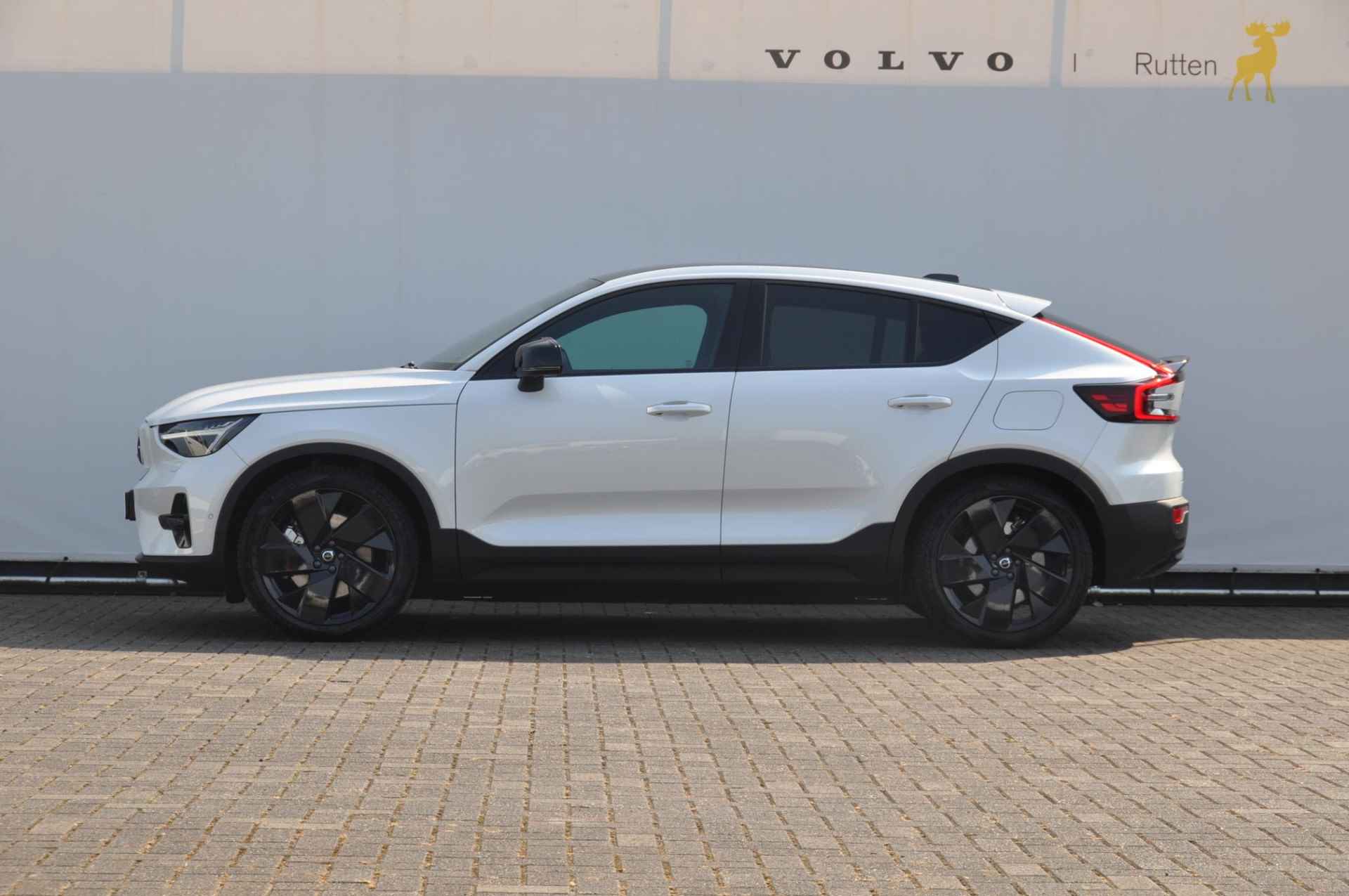 Volvo C40 252PK Single Motor Extended Range Ultimate 82 kWh Long range / Heico verlaagd/ Google Infotainment / Adaptieve cruise control / Apple carplay / Panoramadak / Stoel- en stuurwielverwarming / Parkeersensoren Voor en Achter / Elektrische achterklep / 360 ​Graden Camera / - 5/41