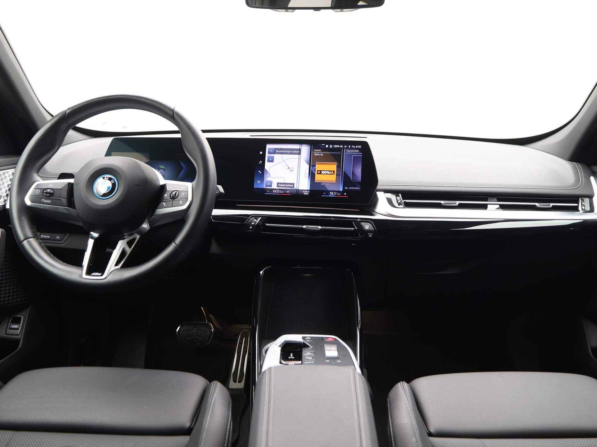 BMW iX1 xDrive30 Launch Edition 67 kWh - 14/26