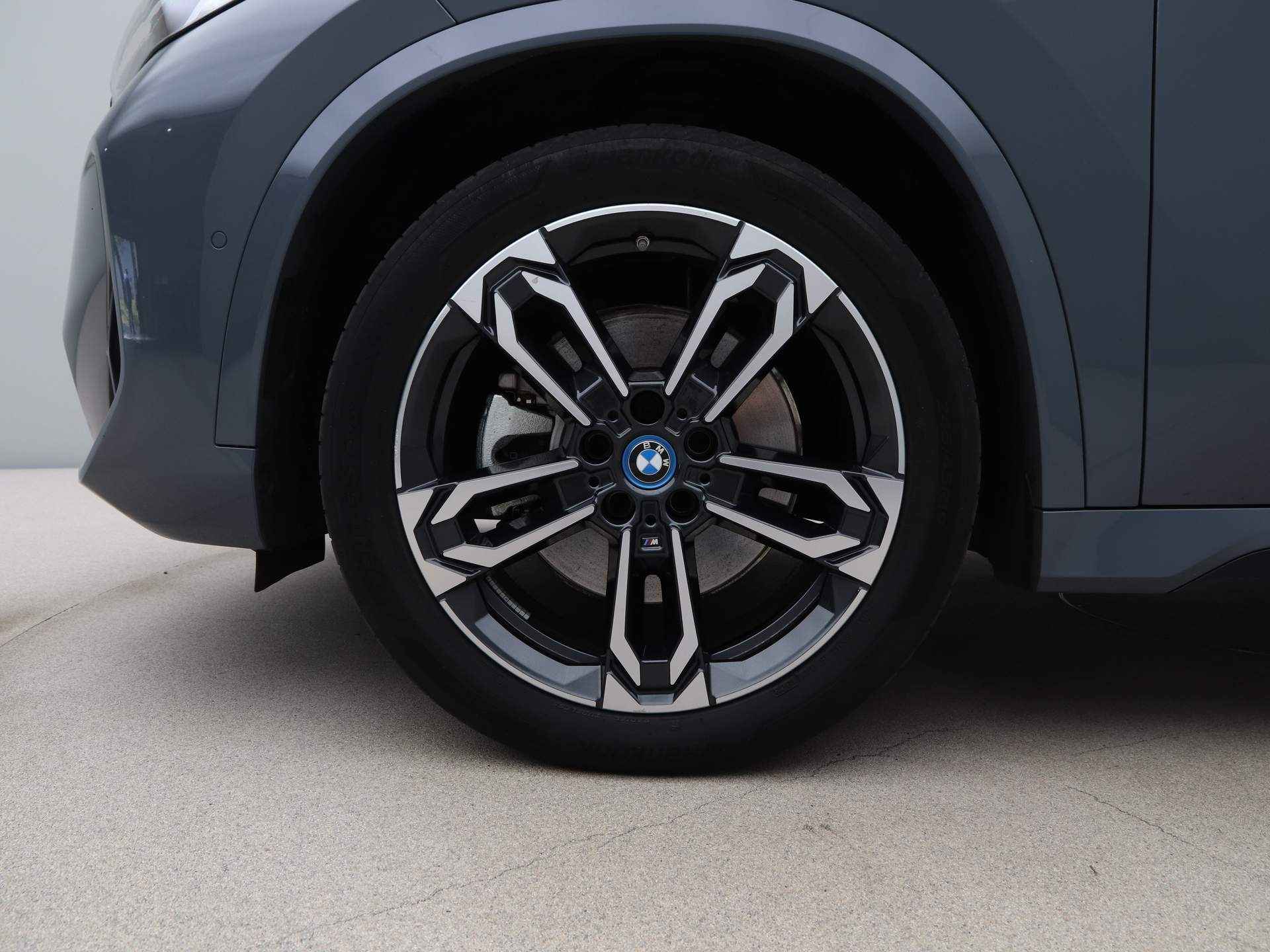 BMW iX1 xDrive30 Launch Edition 67 kWh - 20/26