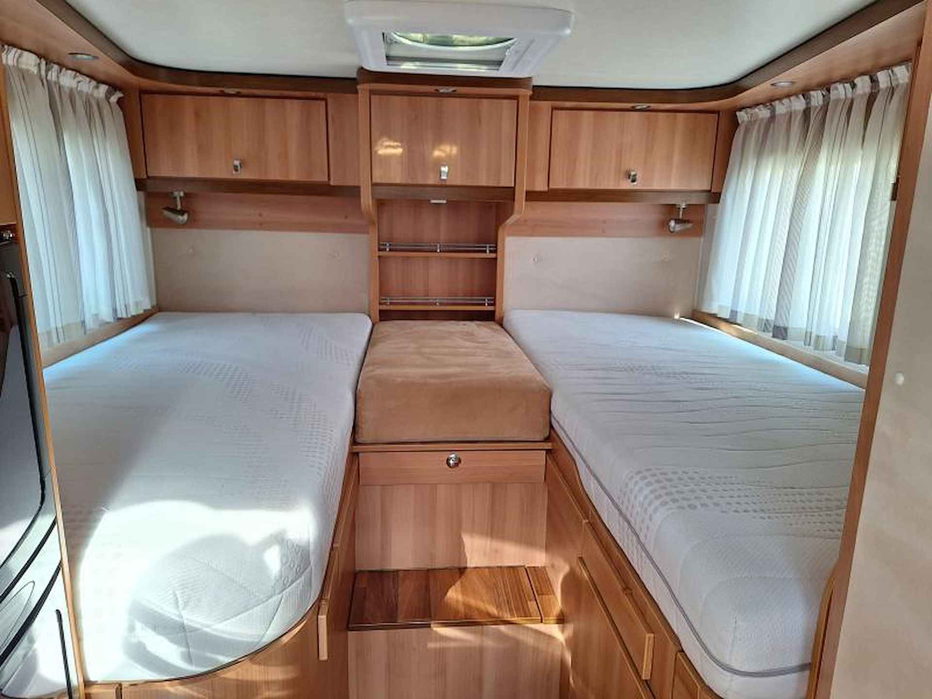 Hymer Tramp CL Exclusive L 674 CL - 2 APARTE BEDDEN - 6/21