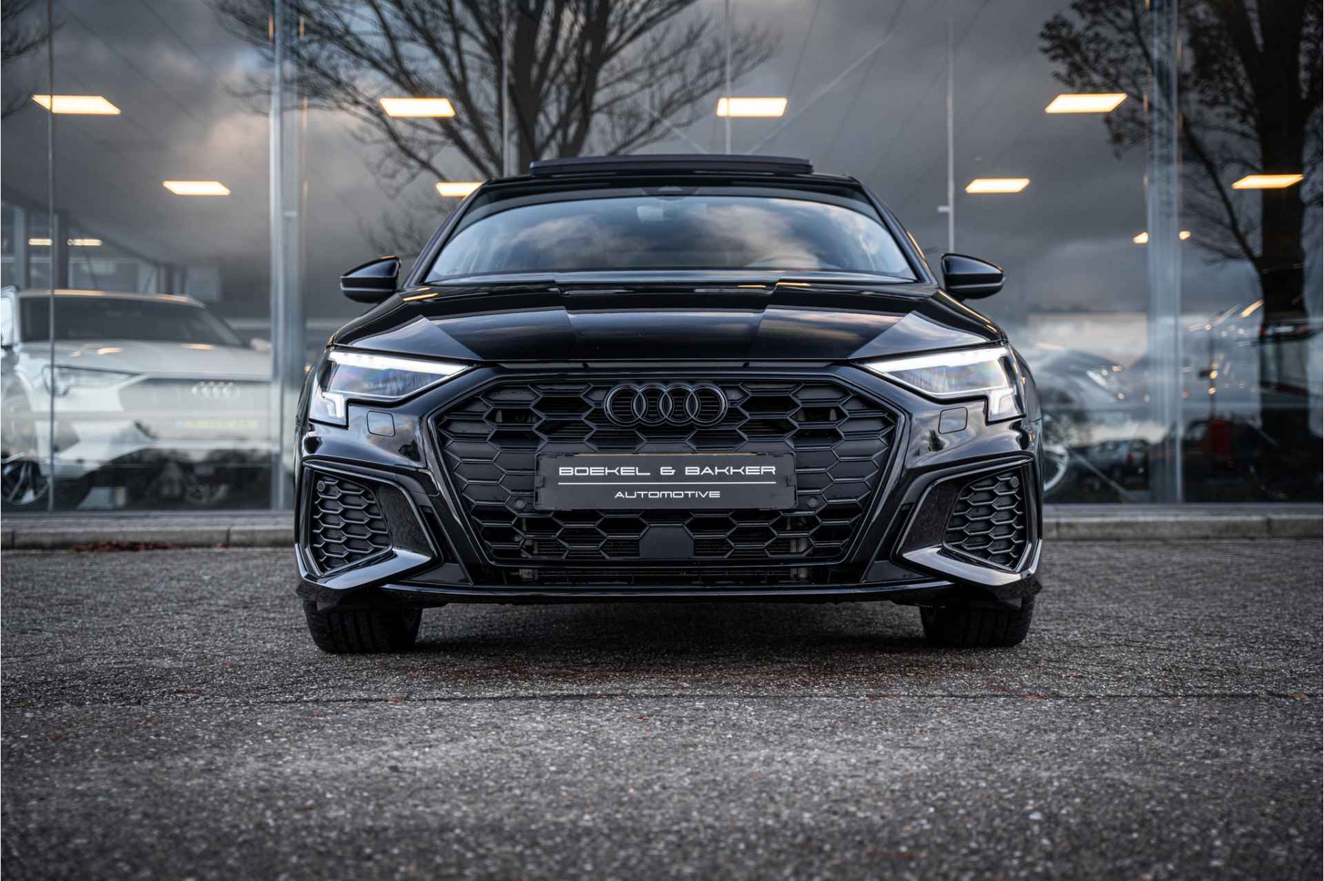 Audi A3 Sportback 45 TFSI e S edition Panodak - Black Optic - B&O - 15/76