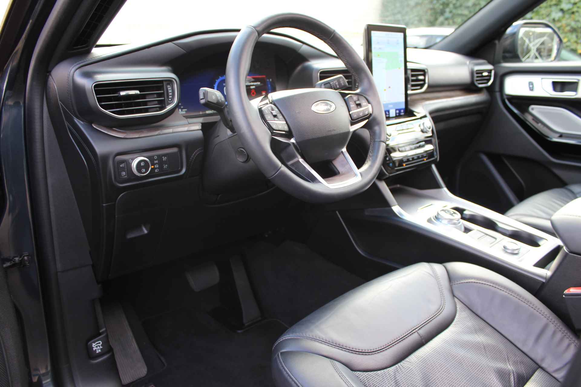 Ford Explorer 3.0 V6 EcoBoost PHEV Platinum | Massage | Panoramadak | Navigatie | B&O | Full Options - 4/56