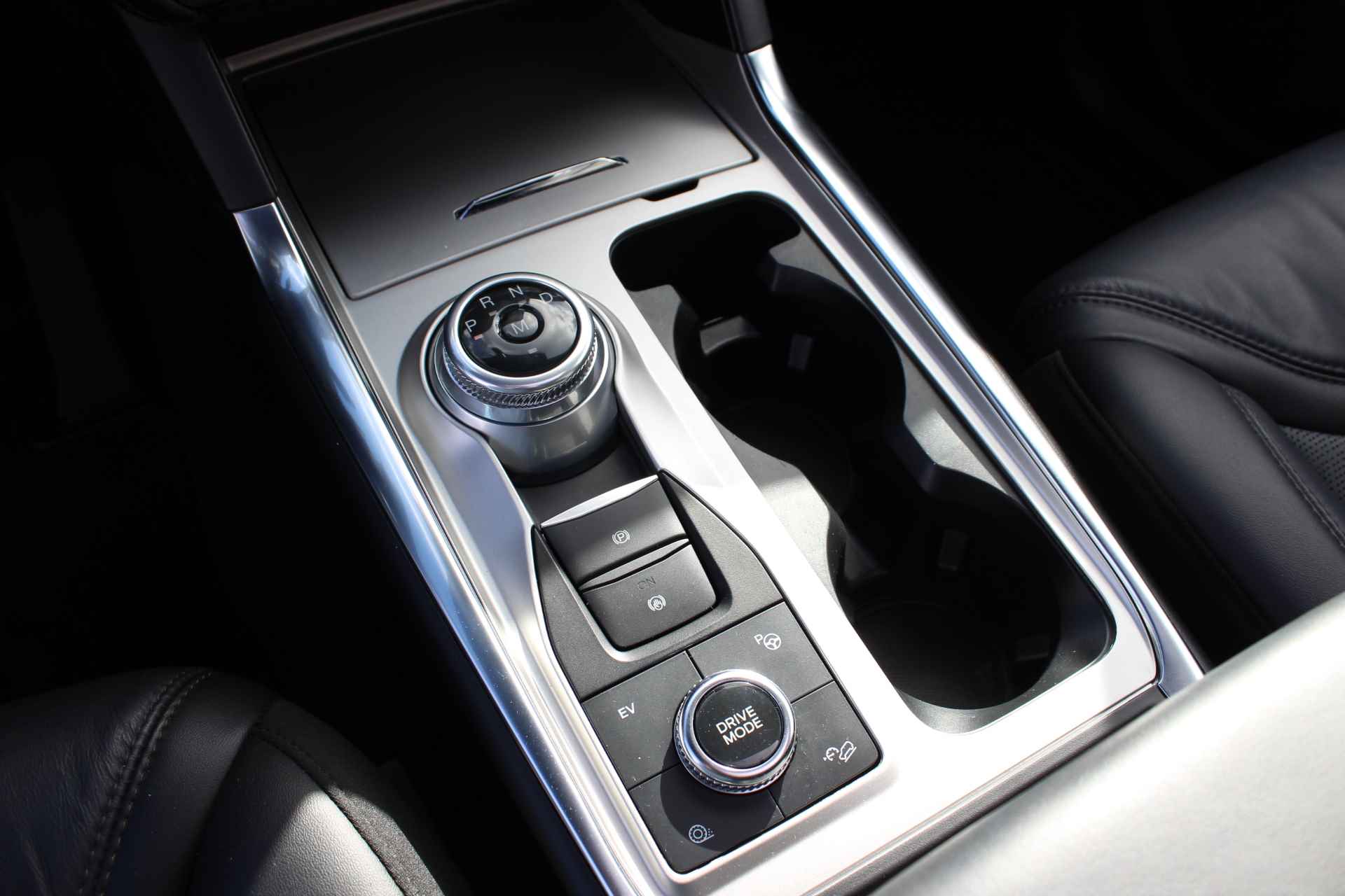 Ford Explorer 3.0 V6 EcoBoost PHEV Platinum | Massage | Panoramadak | Navigatie | B&O | Full Options - 13/56