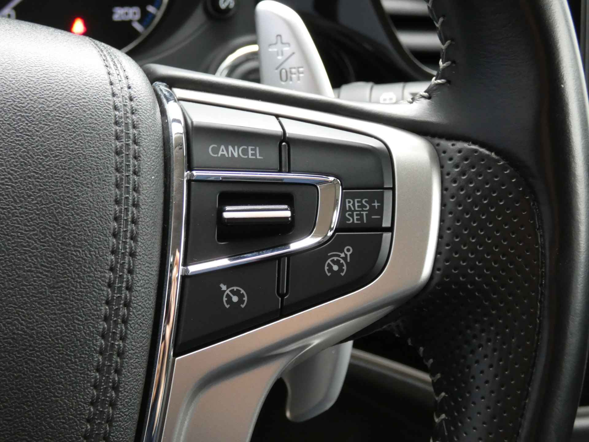 Mitsubishi Outlander 2.4 PHEV Pure+ Automaat! | Camera | Stoelverwarming | Parkeersensoren - 33/61