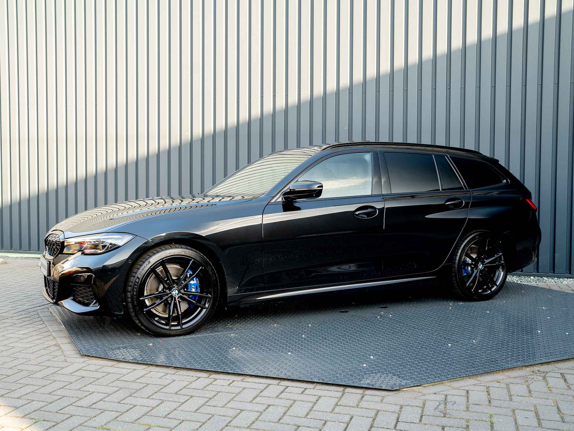 BMW 3 Serie Touring M340i xDrive | 360 Camera | Laser | Panodak | Headup | Harman/Kardon | Prijs Rijklaar!! - 3/68