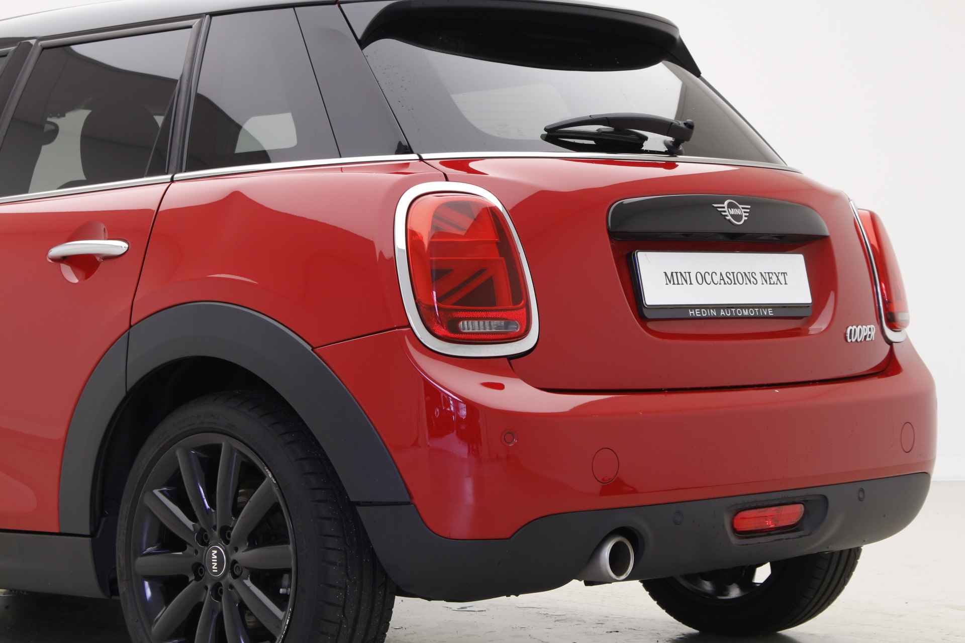 MINI 5-deurs Cooper Chili | 16'' | Harman Kardon | Head-Up | Keyless | Apple CarPlay | 2 jaar Garantie - 11/31