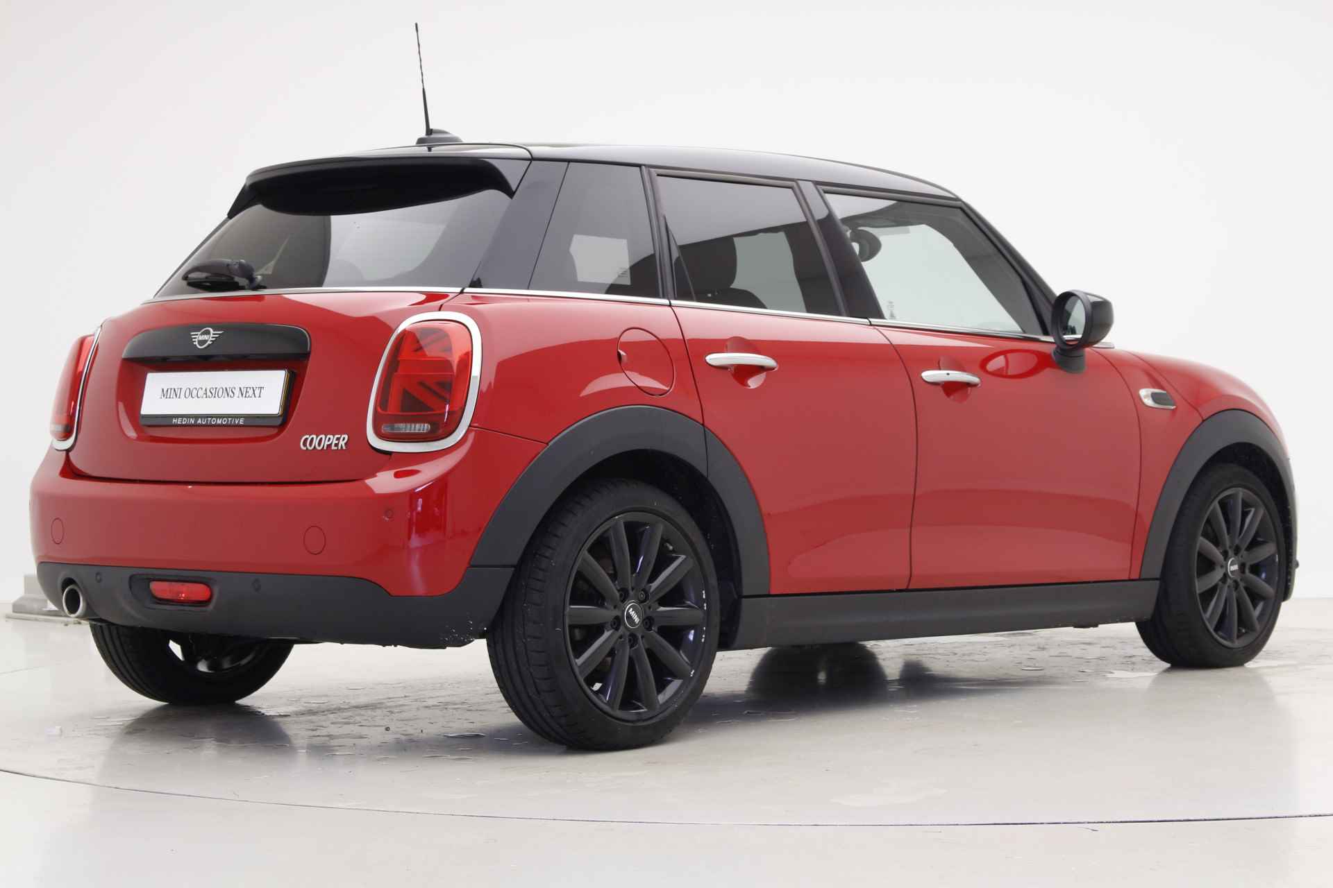 MINI 5-deurs Cooper Chili | 16'' | Harman Kardon | Head-Up | Keyless | Apple CarPlay | 2 jaar Garantie - 3/31