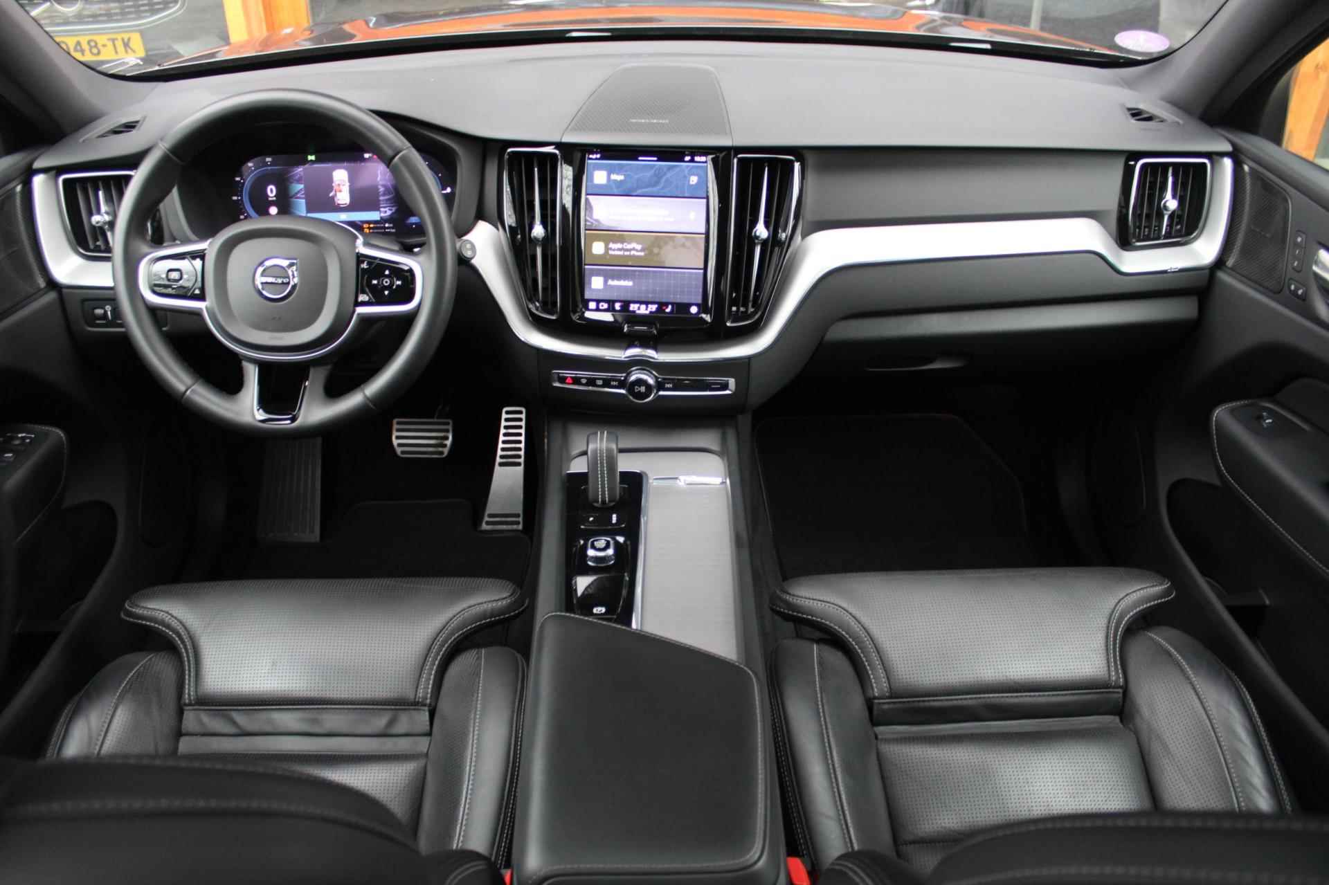 Volvo XC60 T6 Hybride AWD I Plus Dark | Trekhaak 2100 kg | Geventileerde stoelen | Google | R-Design - 7/46