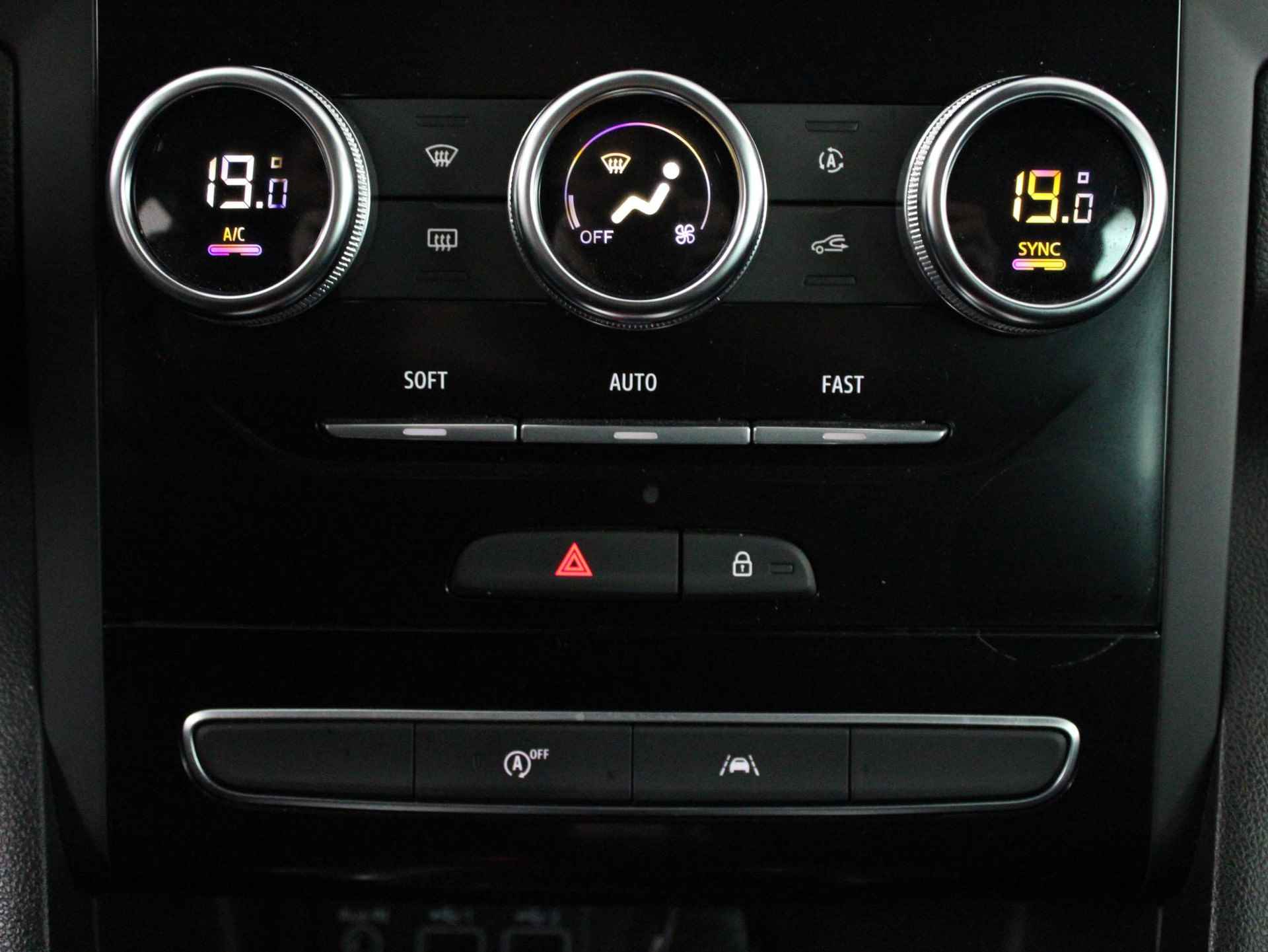 Renault Mégane Estate 1.3 TCe 140 EDC Intens | Automaat | Trekhaak | 1.700 KG trekgewicht | All-Season | LED | Apple Carplay | Navigatie | Parkeersensor - 45/48